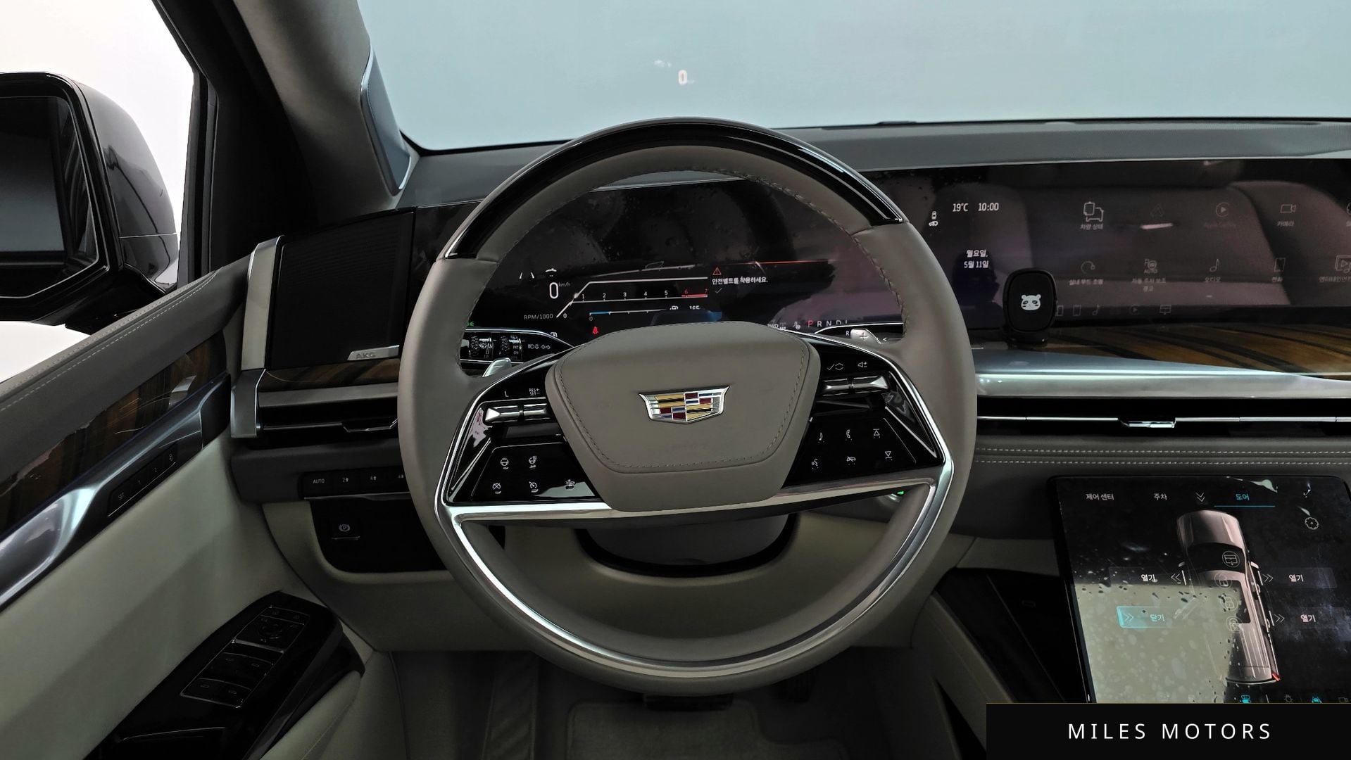 Cadillac Escalade 2025 — миниатюра 12