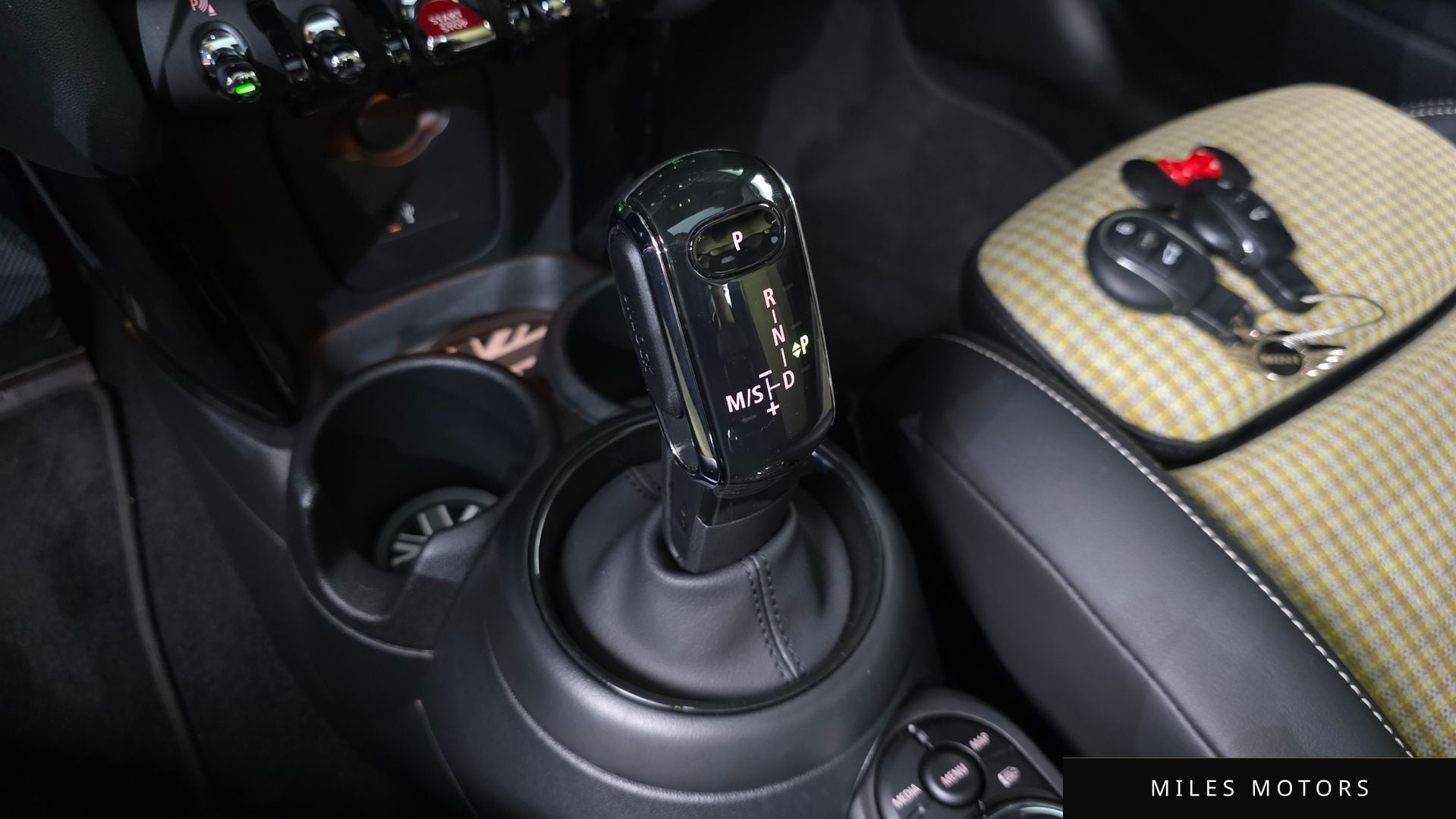 MINI Cooper 2023 — миниатюра 12