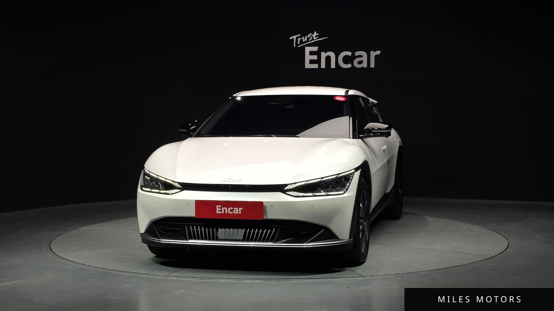 Kia EV6 2023 — миниатюра 3