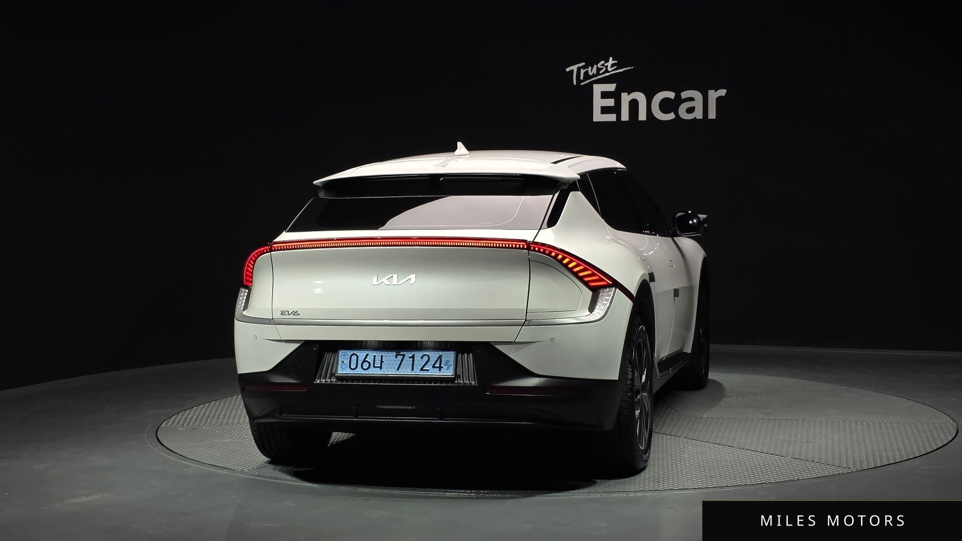 Kia EV6 2023 — миниатюра 4