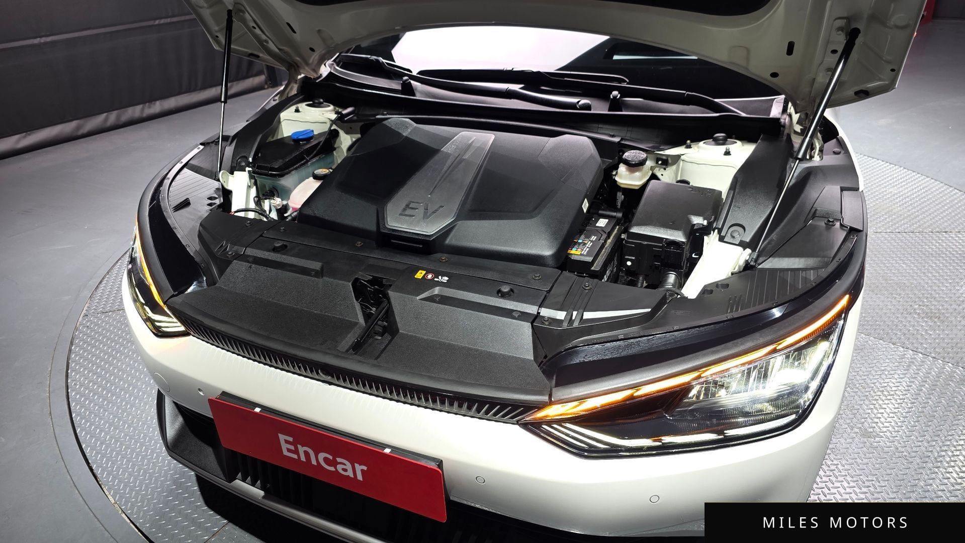 Kia EV6 2023 — миниатюра 6