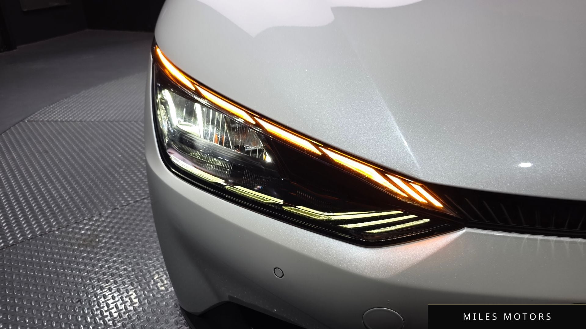 Kia EV6 2023 — миниатюра 8