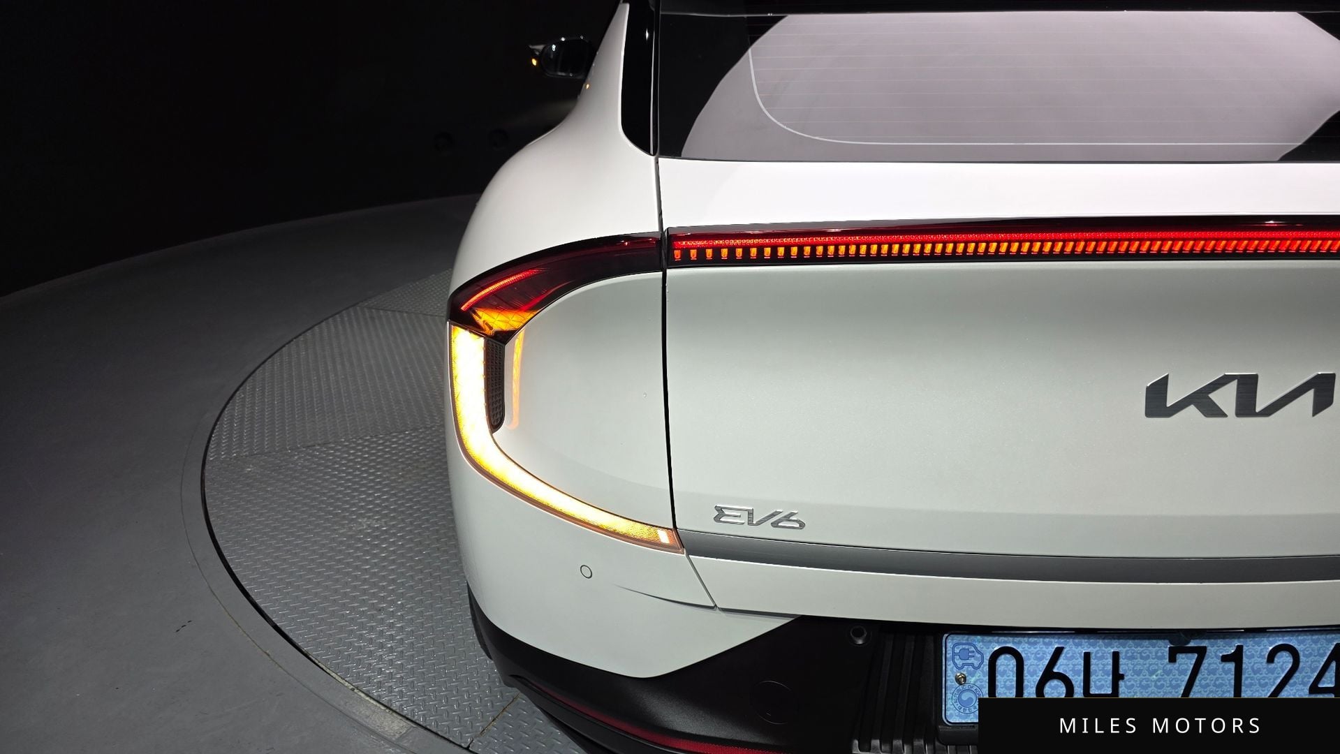 Kia EV6 2023 — миниатюра 9