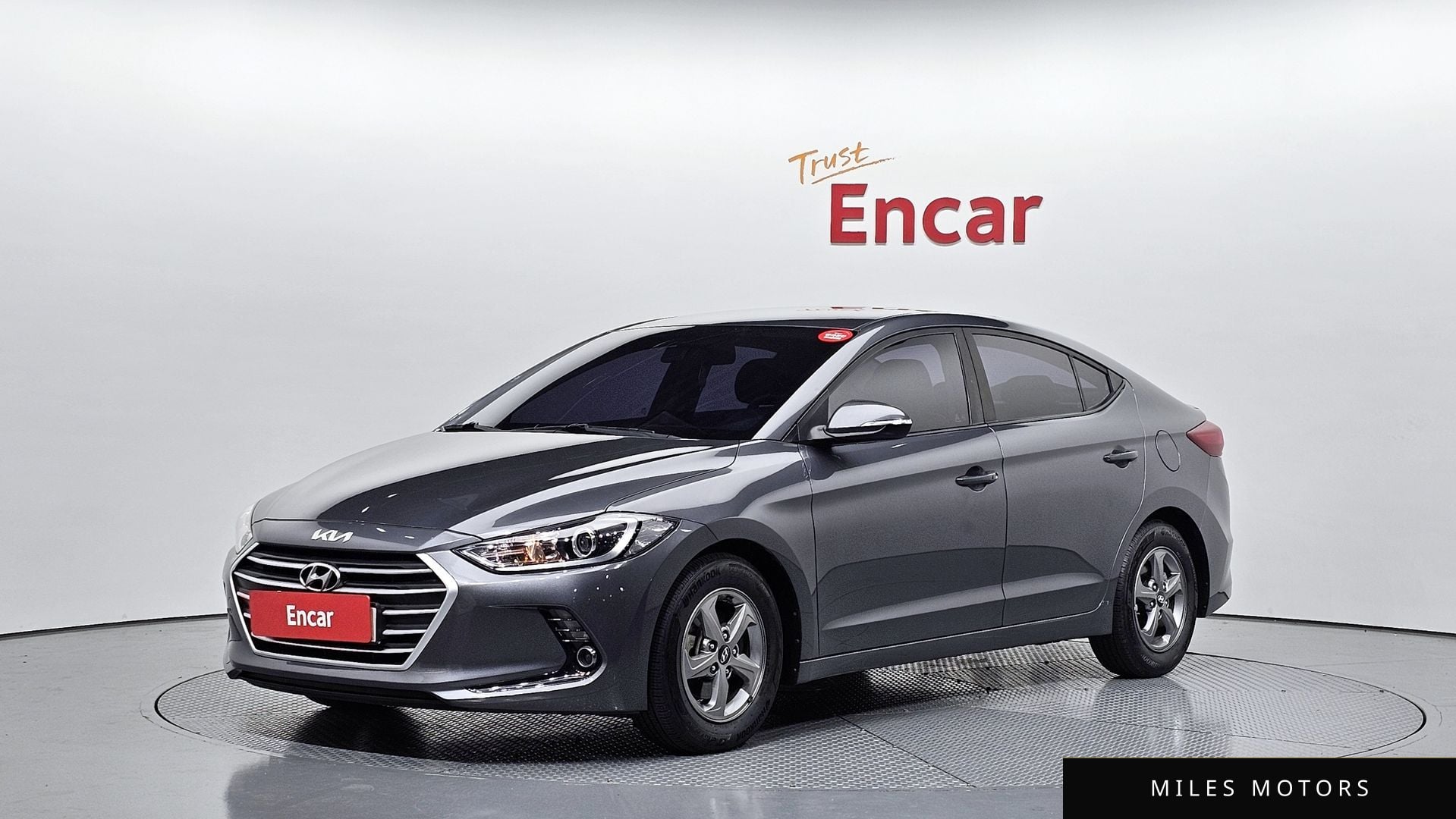 Hyundai AVANTE 2018 — фото 1 из 12