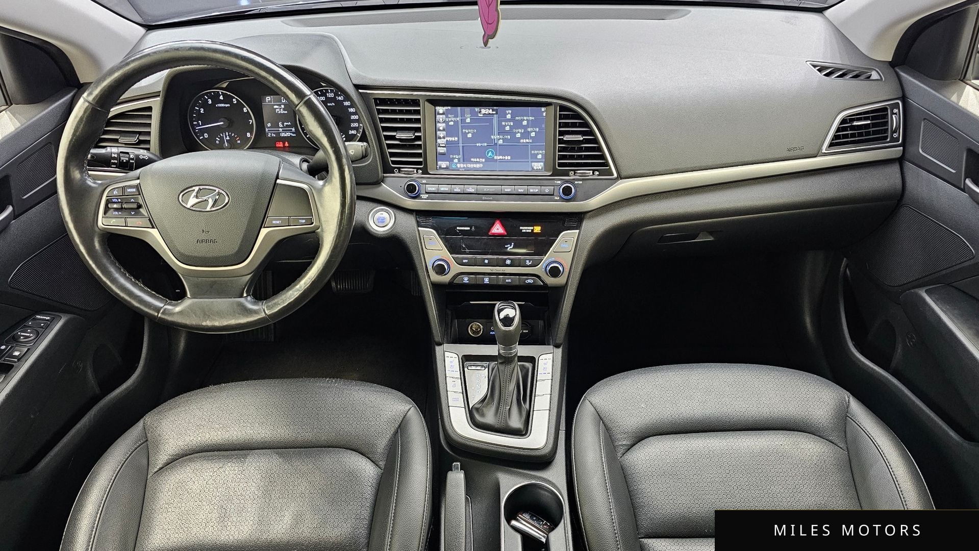 Hyundai AVANTE 2018 — миниатюра 10