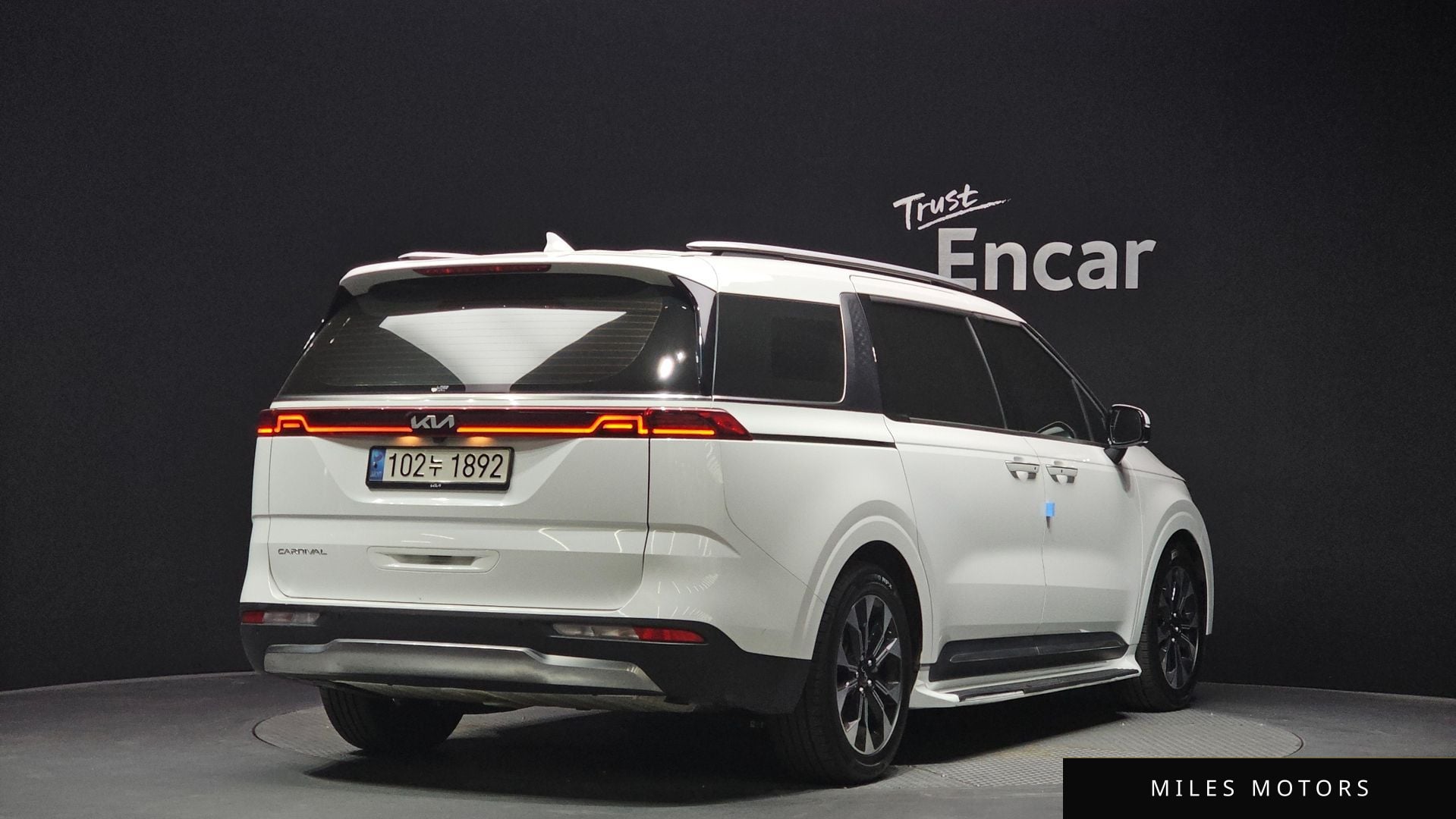 Kia Carnival 2022 — миниатюра 2
