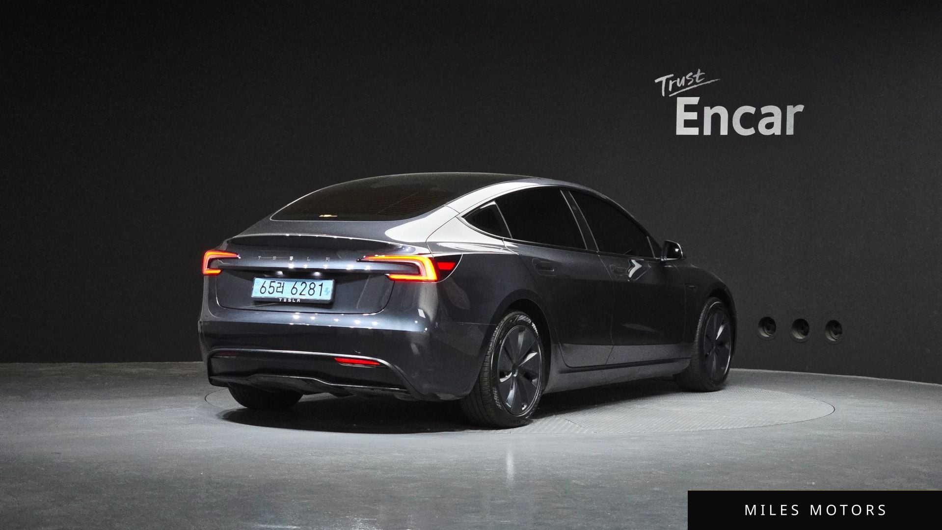 Tesla Model 3 2025 — миниатюра 2