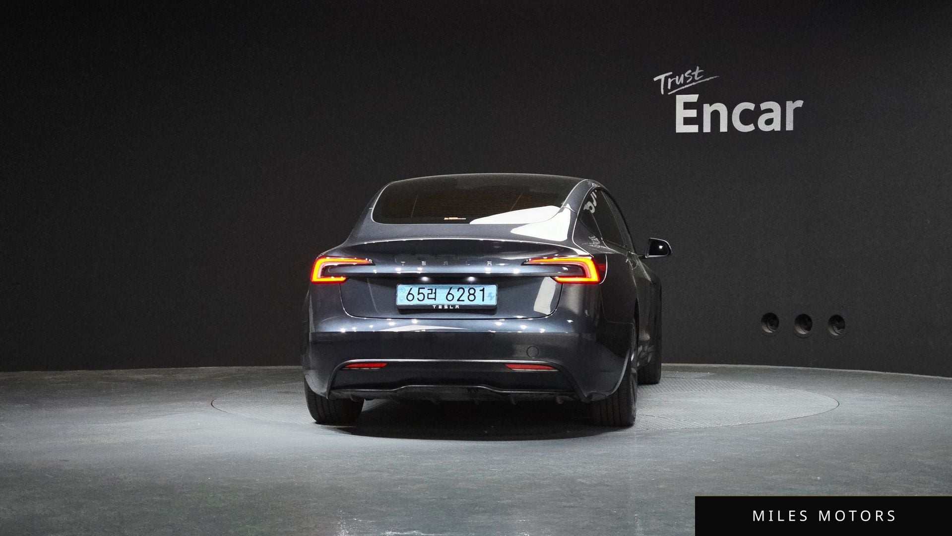 Tesla Model 3 2025 — миниатюра 4