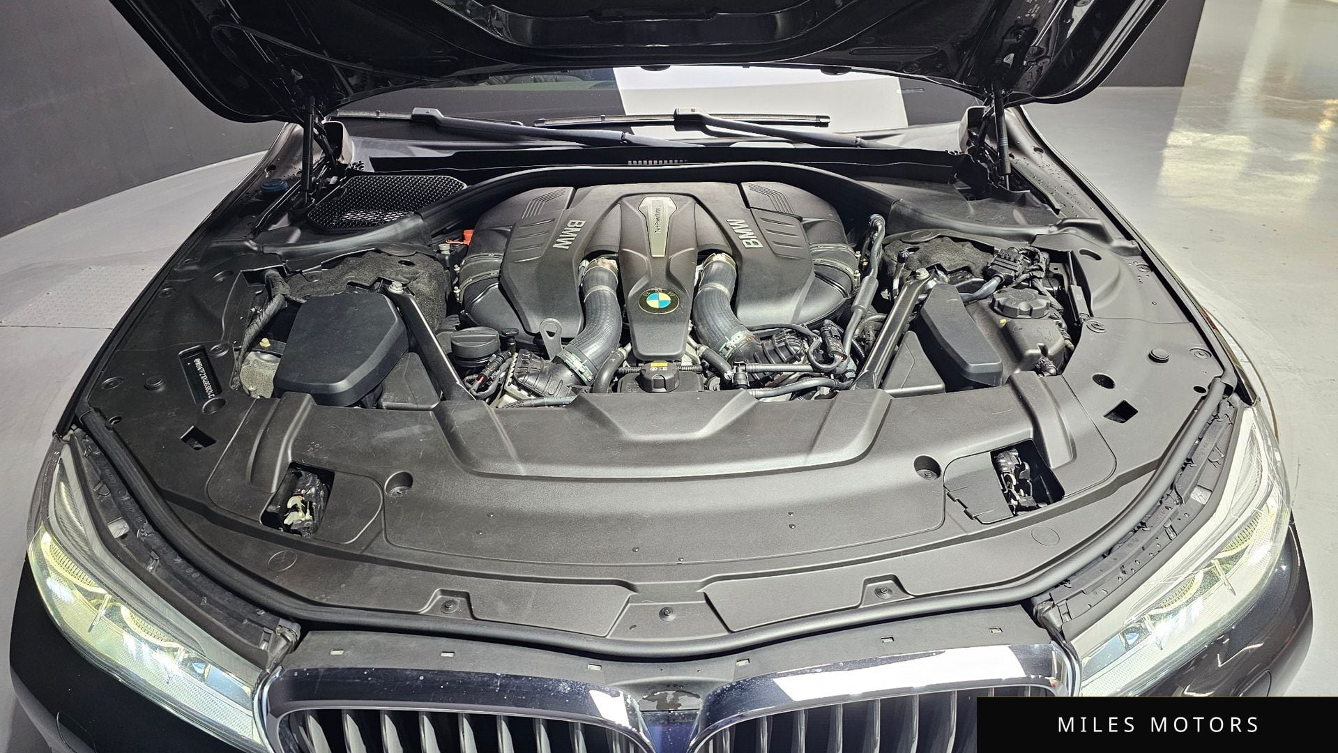 BMW 7 Series (G11) 2016 — миниатюра 6