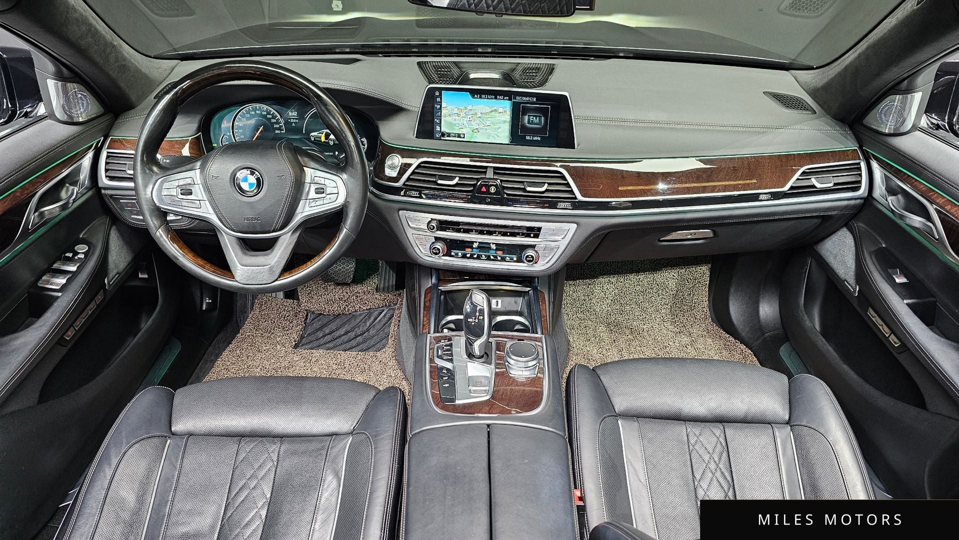 BMW 7 Series (G11) 2016 — миниатюра 7