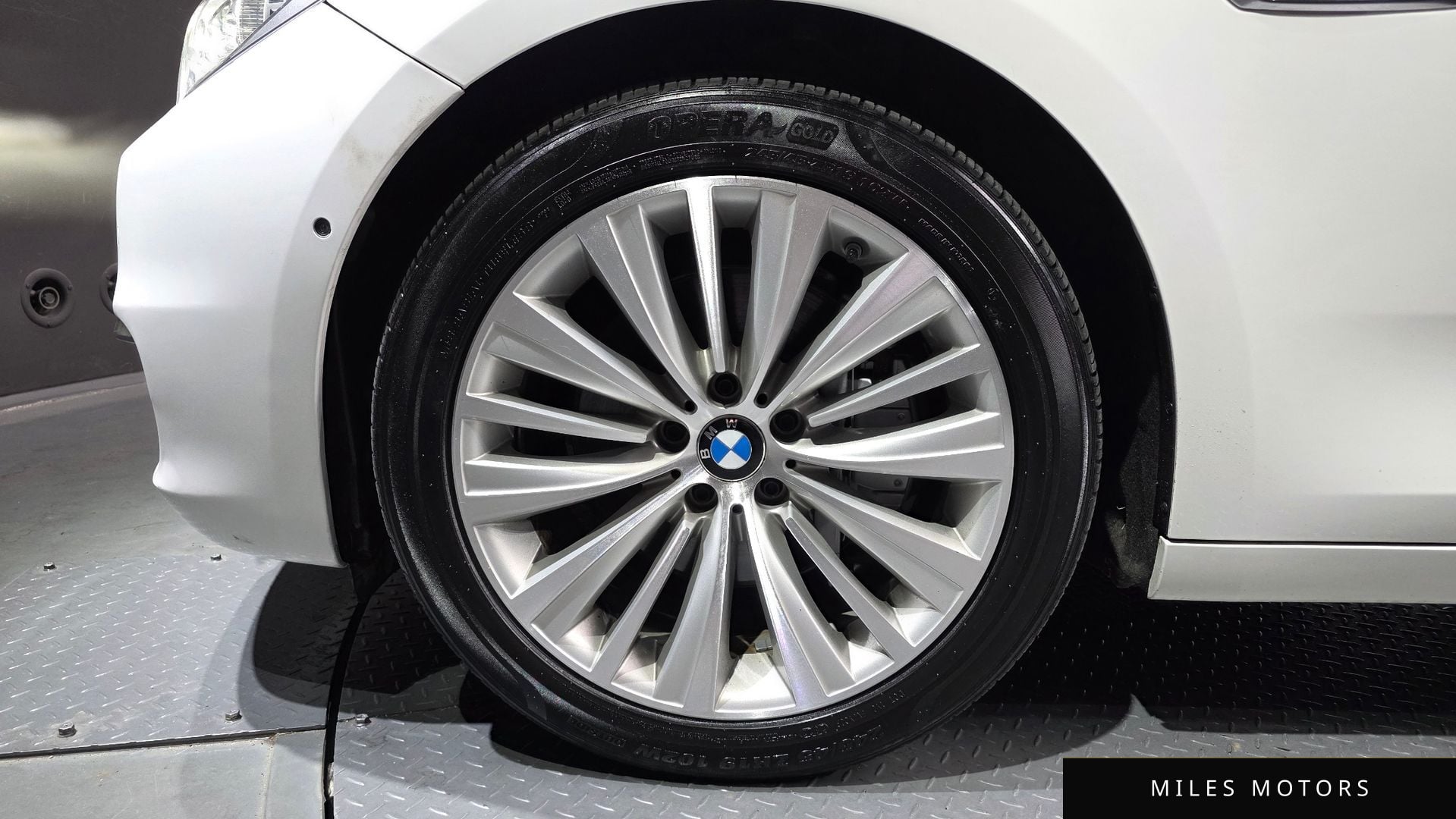 BMW 5 Series GT (F07) 2016 — миниатюра 5