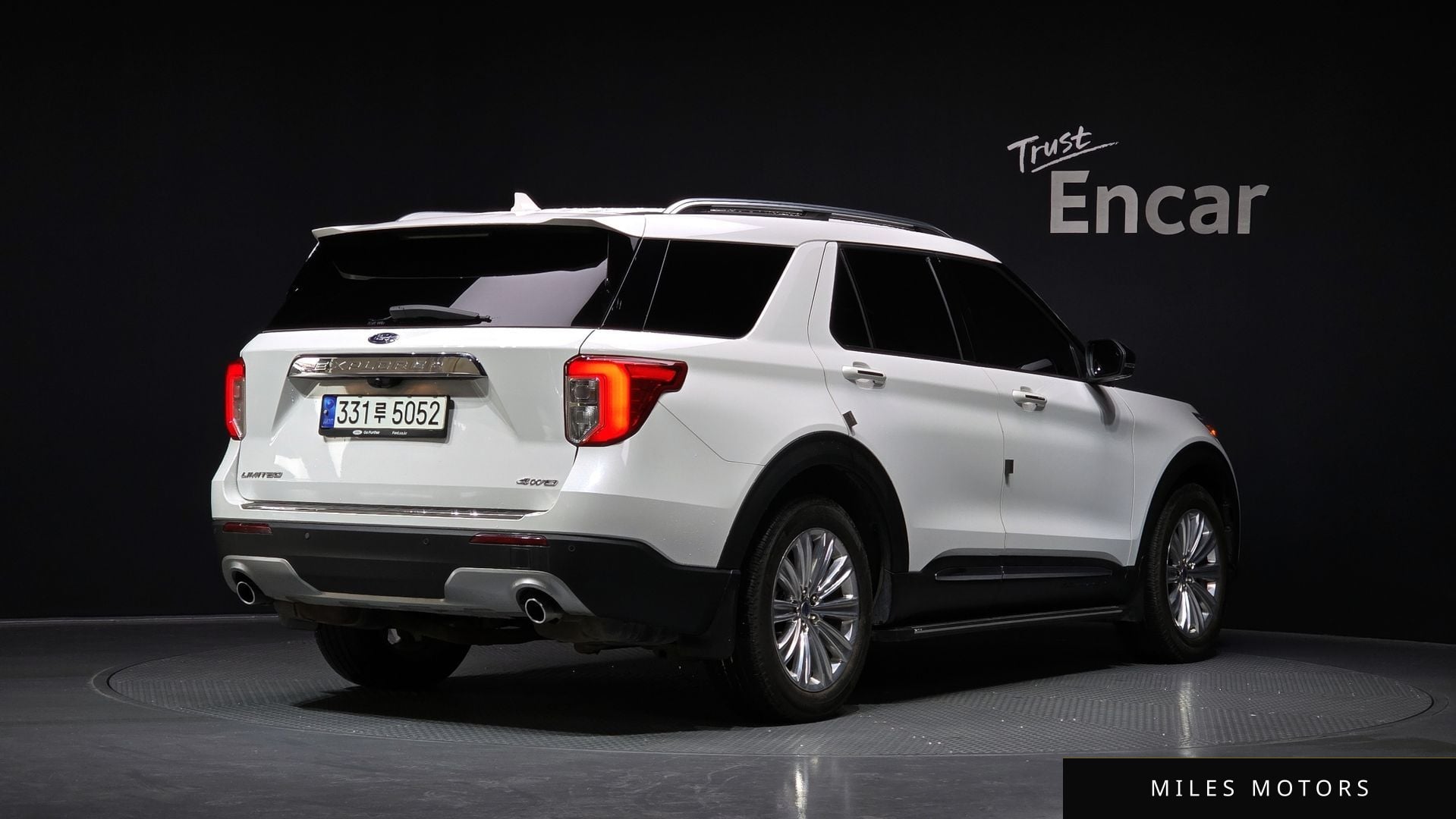 Ford Explorer 2021 — миниатюра 2
