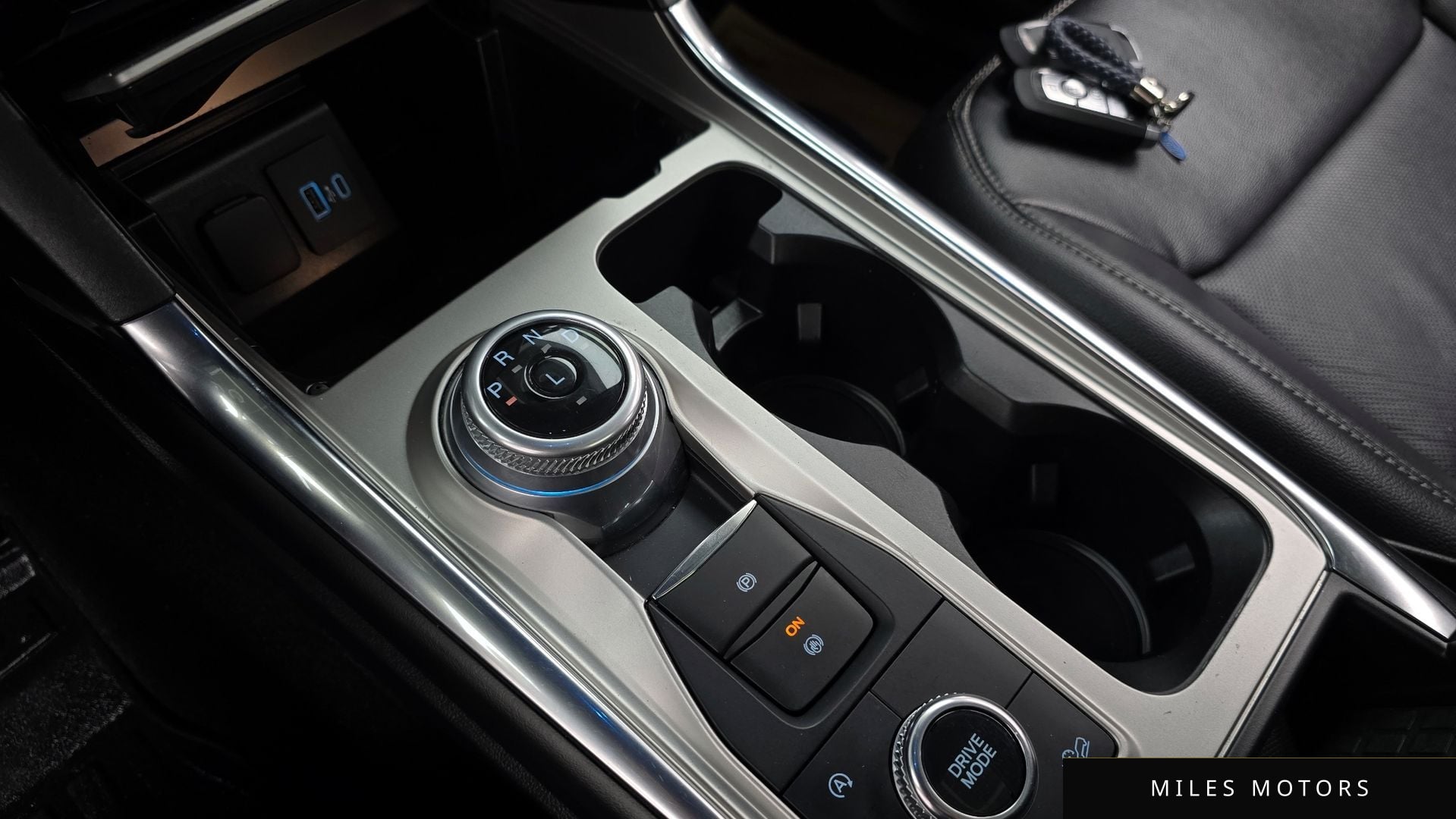 Ford Explorer 2021 — миниатюра 9