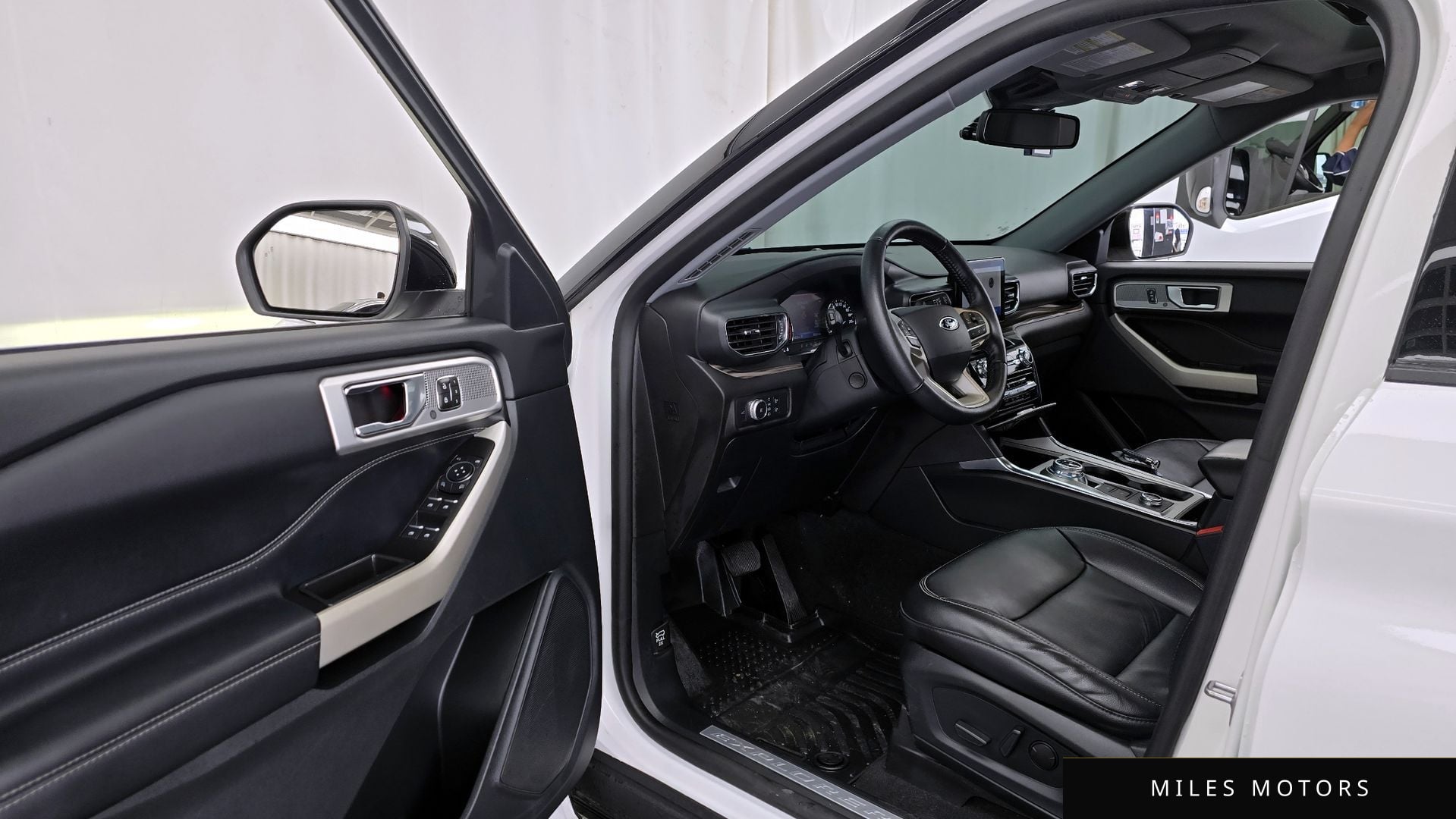 Ford Explorer 2021 — миниатюра 10
