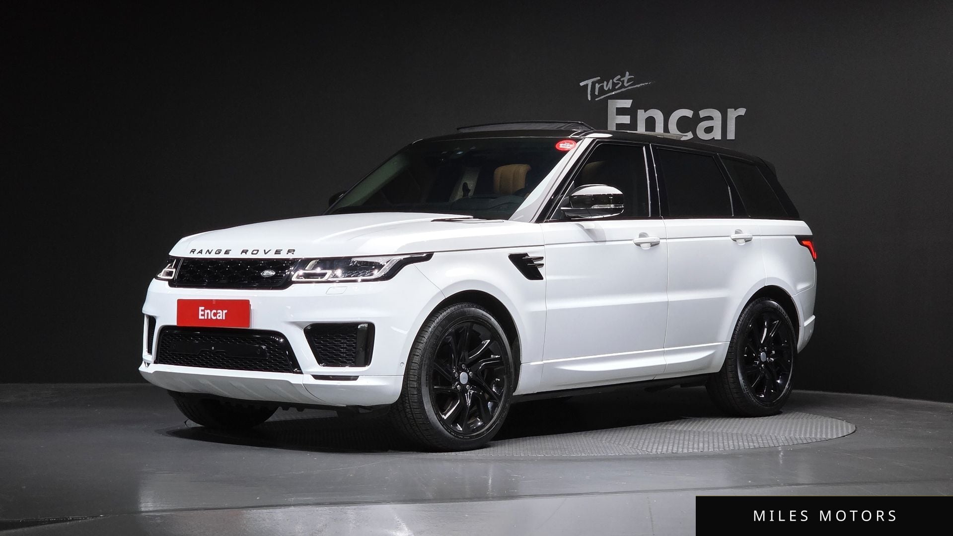 Land Rover Range Rover Sport 2018 — фото 1 из 12
