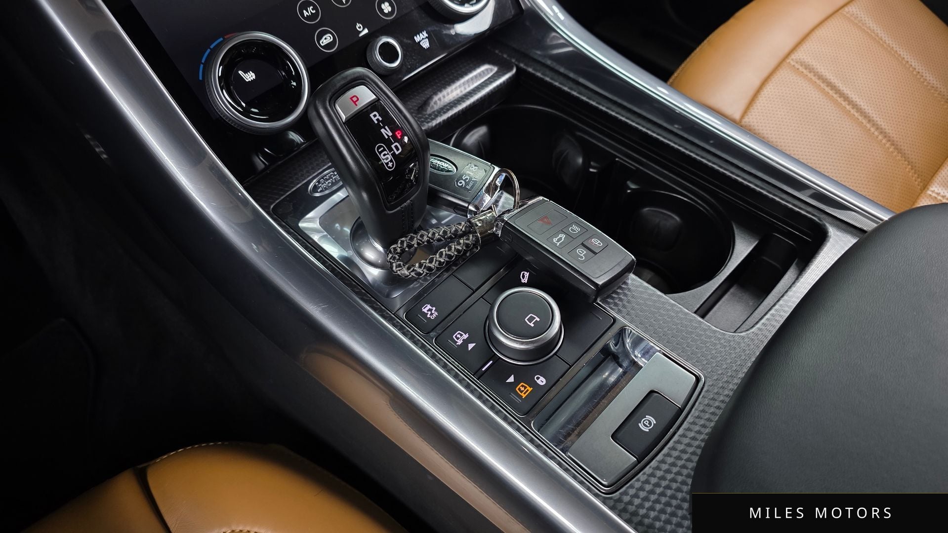Land Rover Range Rover Sport 2018 — миниатюра 12