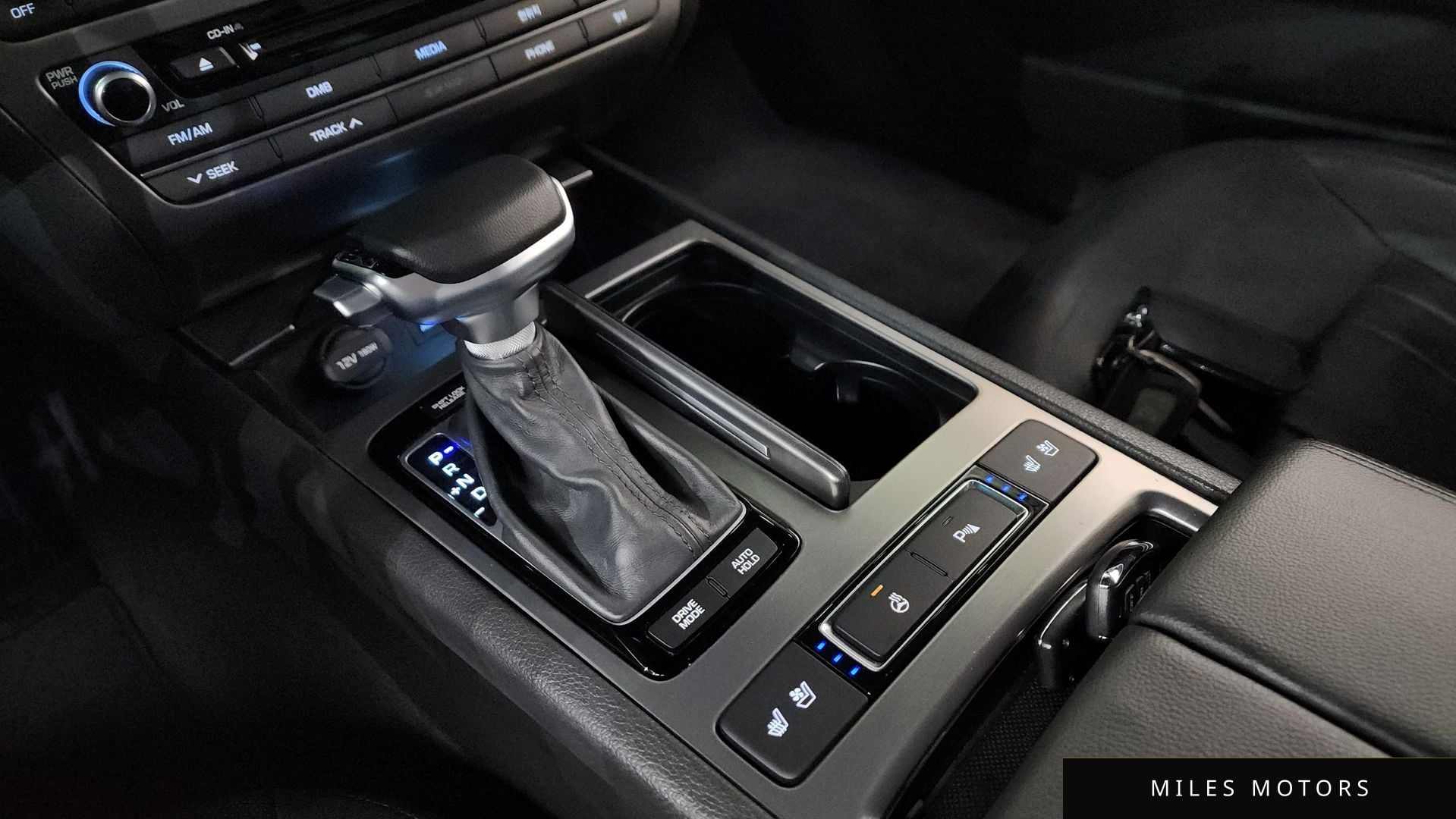 Hyundai Genesis 2016 — миниатюра 12