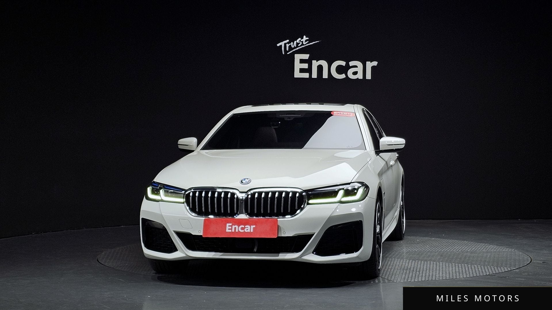 BMW 5 Series (G30) 2022 — миниатюра 2