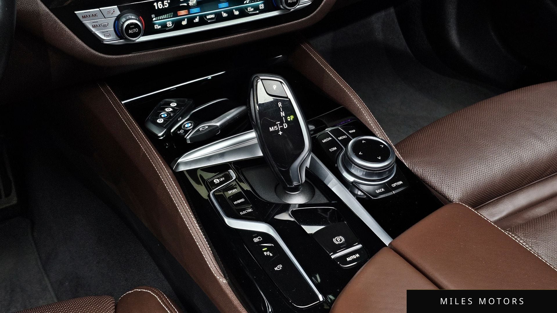 BMW 5 Series (G30) 2022 — миниатюра 11