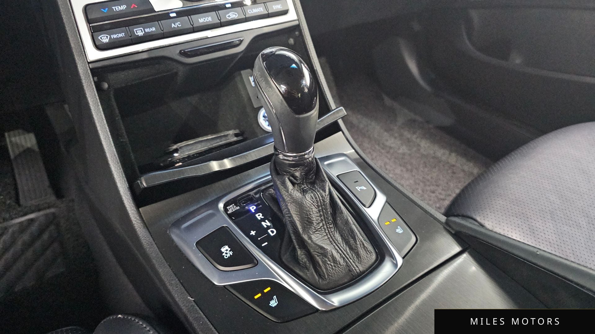 Hyundai Grandeur 2015 — миниатюра 12