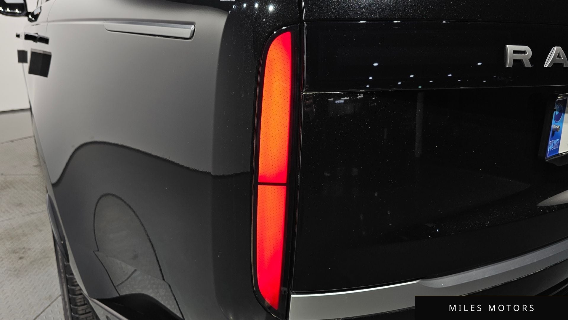 Land Rover Range Rover 2023 — миниатюра 8