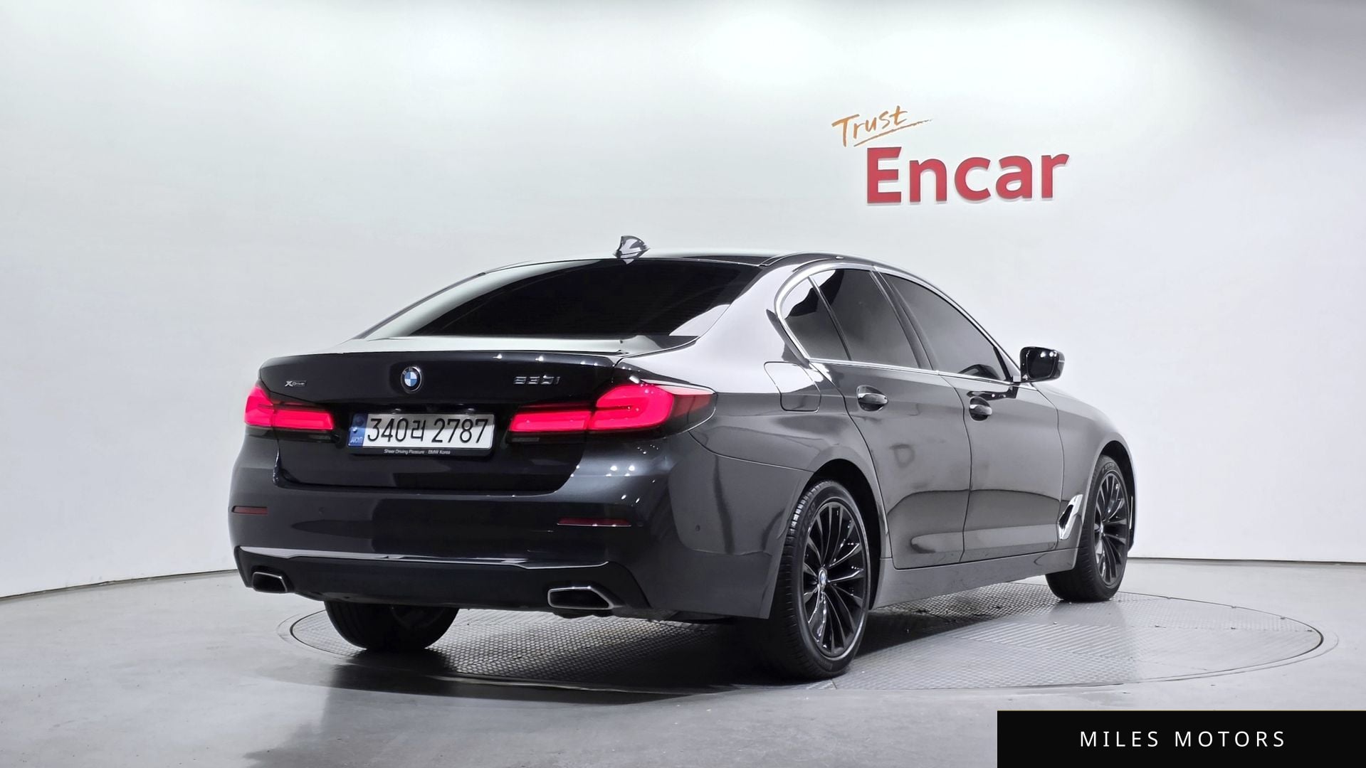 BMW 5 Series (G30) 2022 — миниатюра 2