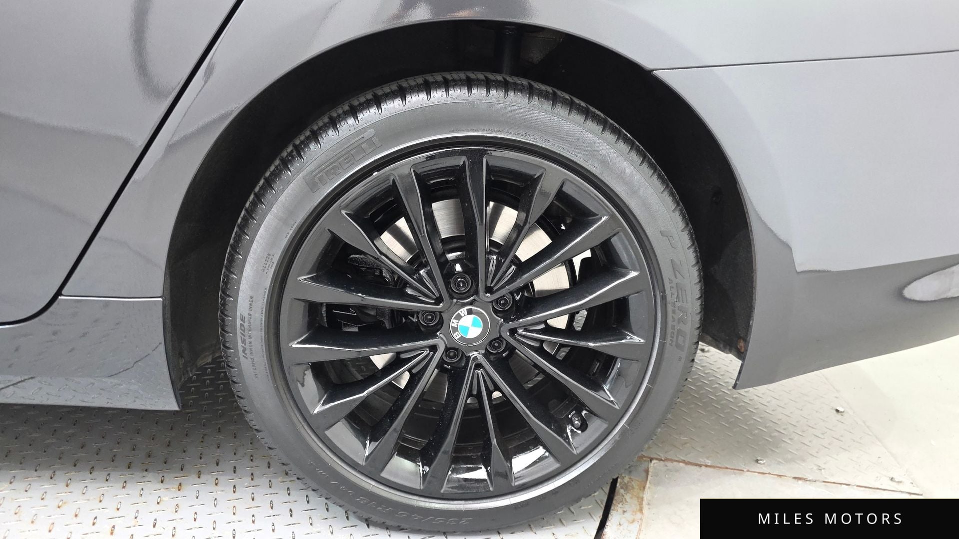 BMW 5 Series (G30) 2022 — миниатюра 7
