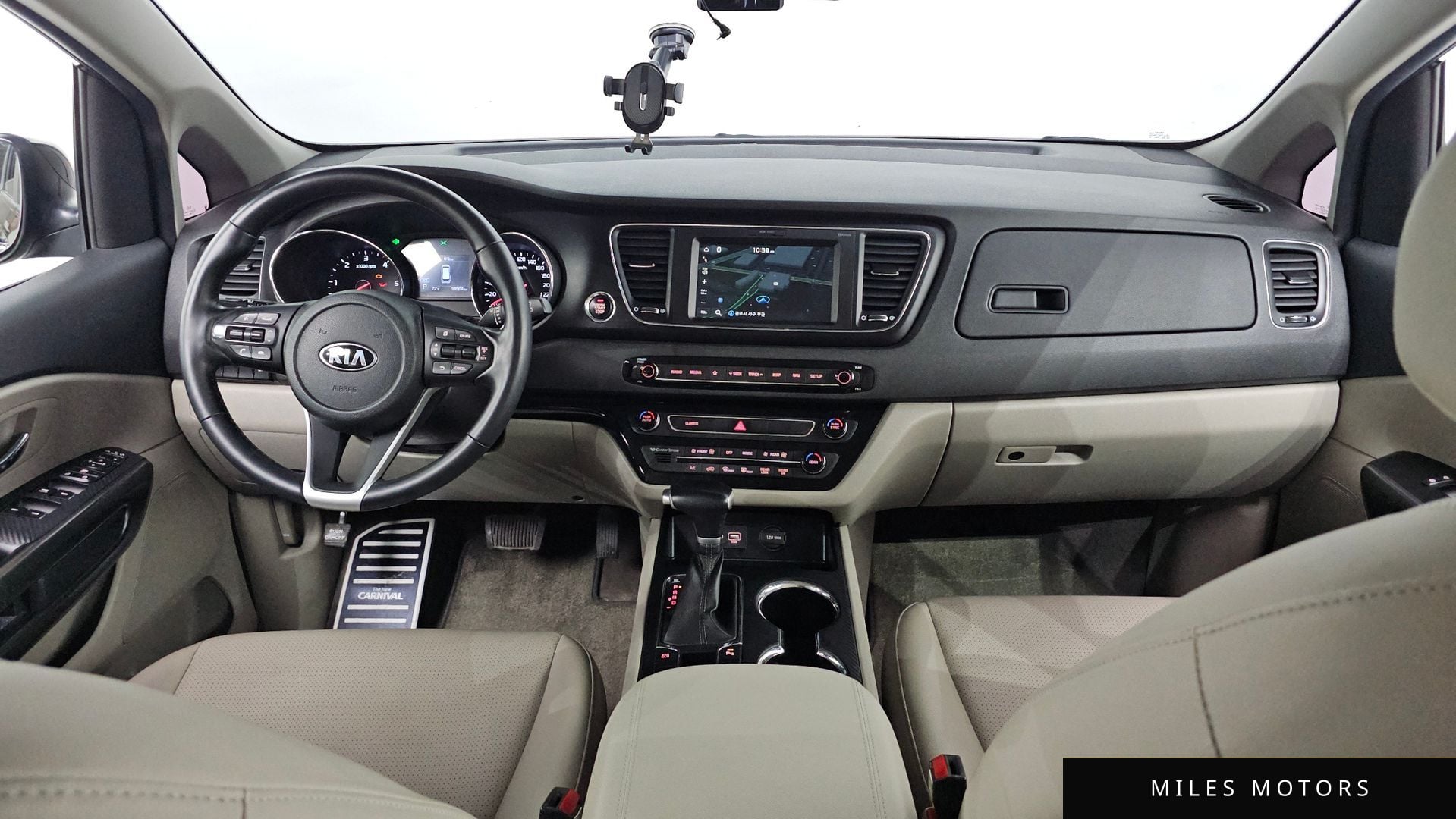Kia Canival 2020 — миниатюра 10