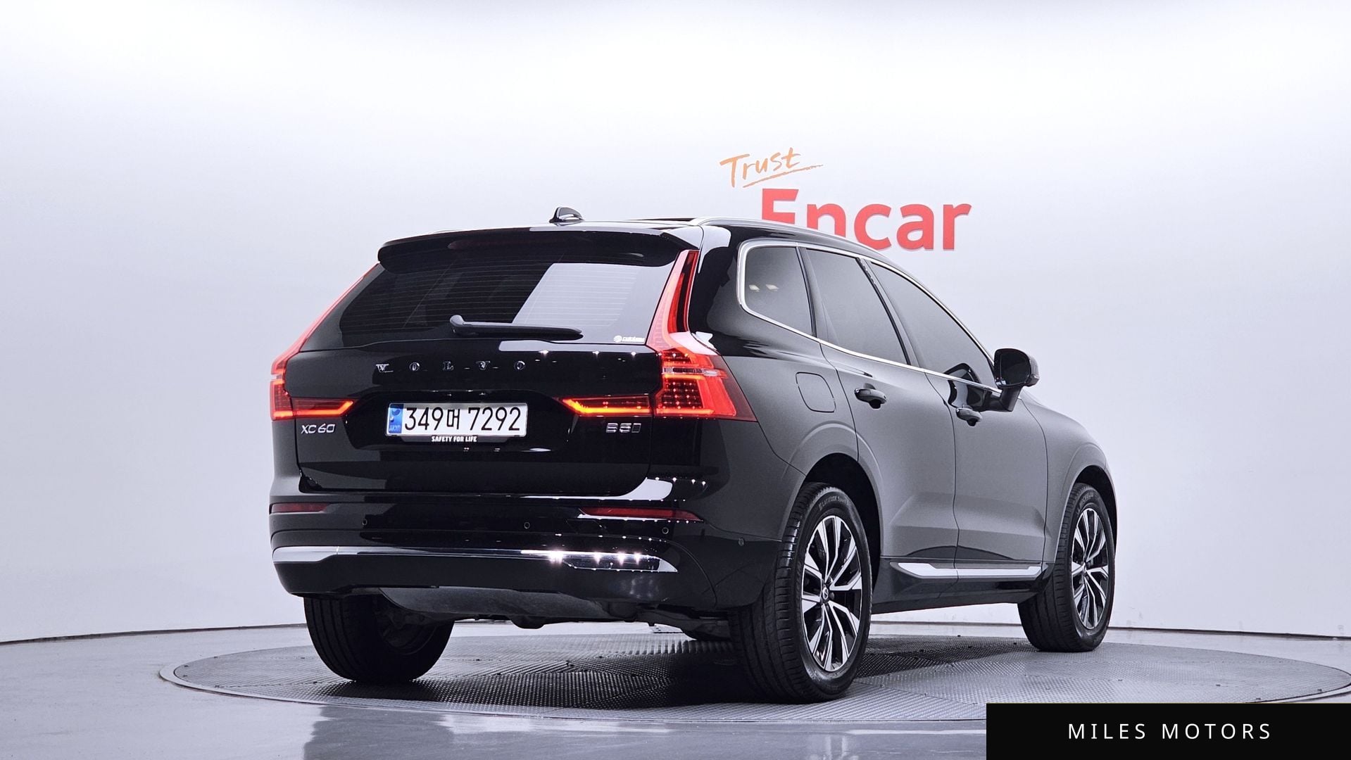 Volvo XC60 2023 — миниатюра 2