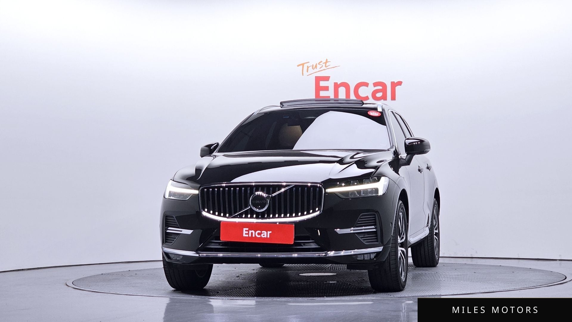 Volvo XC60 2023 — миниатюра 3