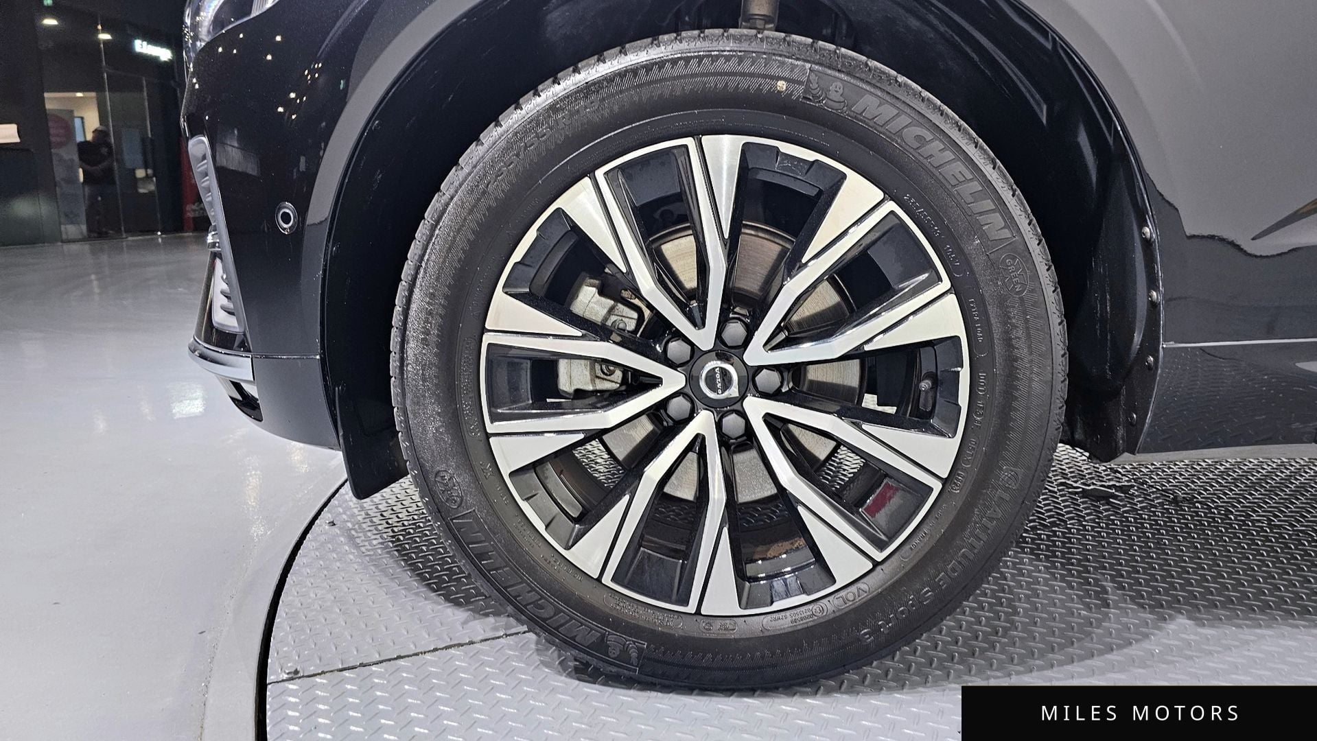 Volvo XC60 2023 — миниатюра 5
