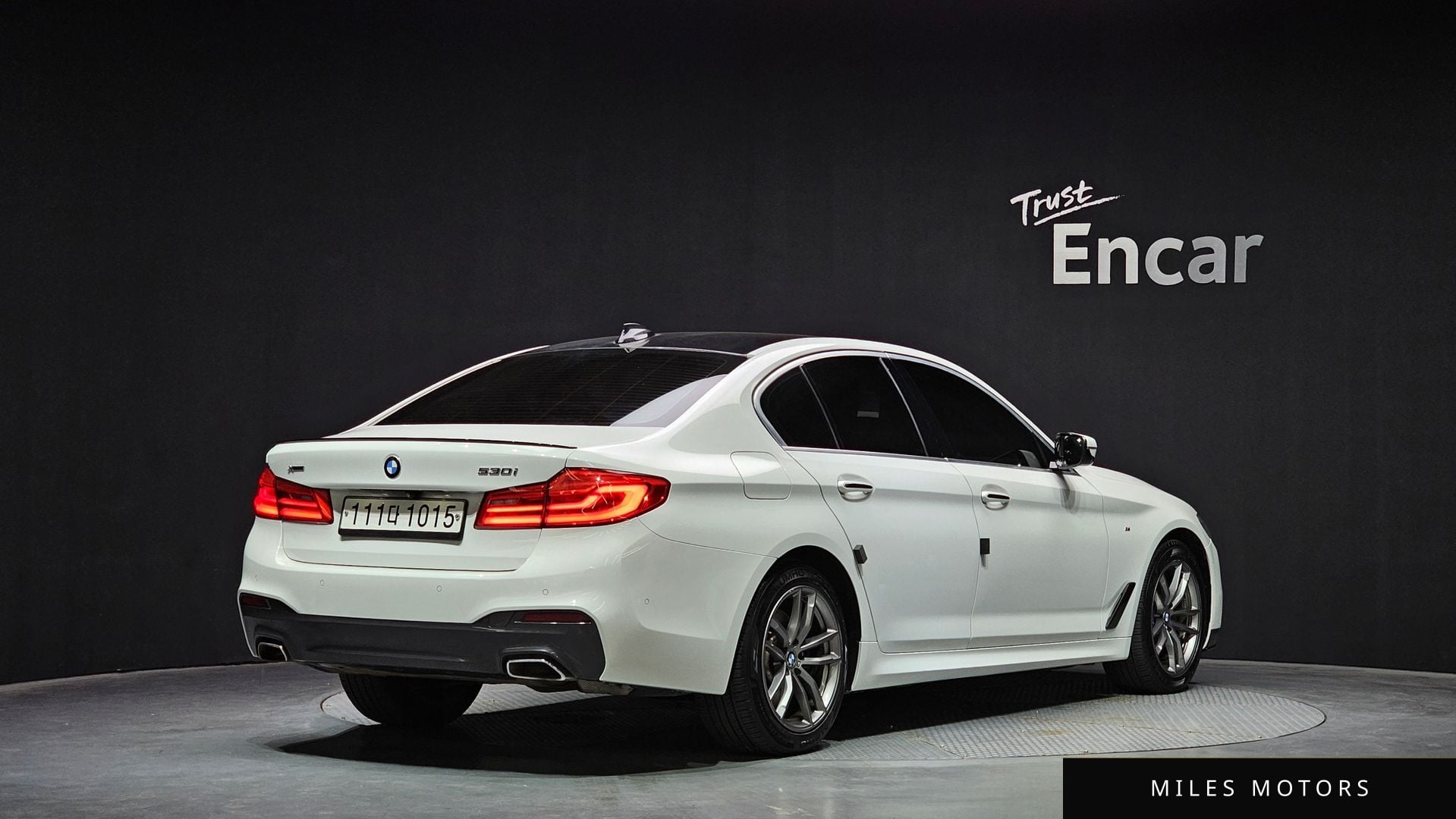 BMW 5 Series (G30) 2018 — миниатюра 2