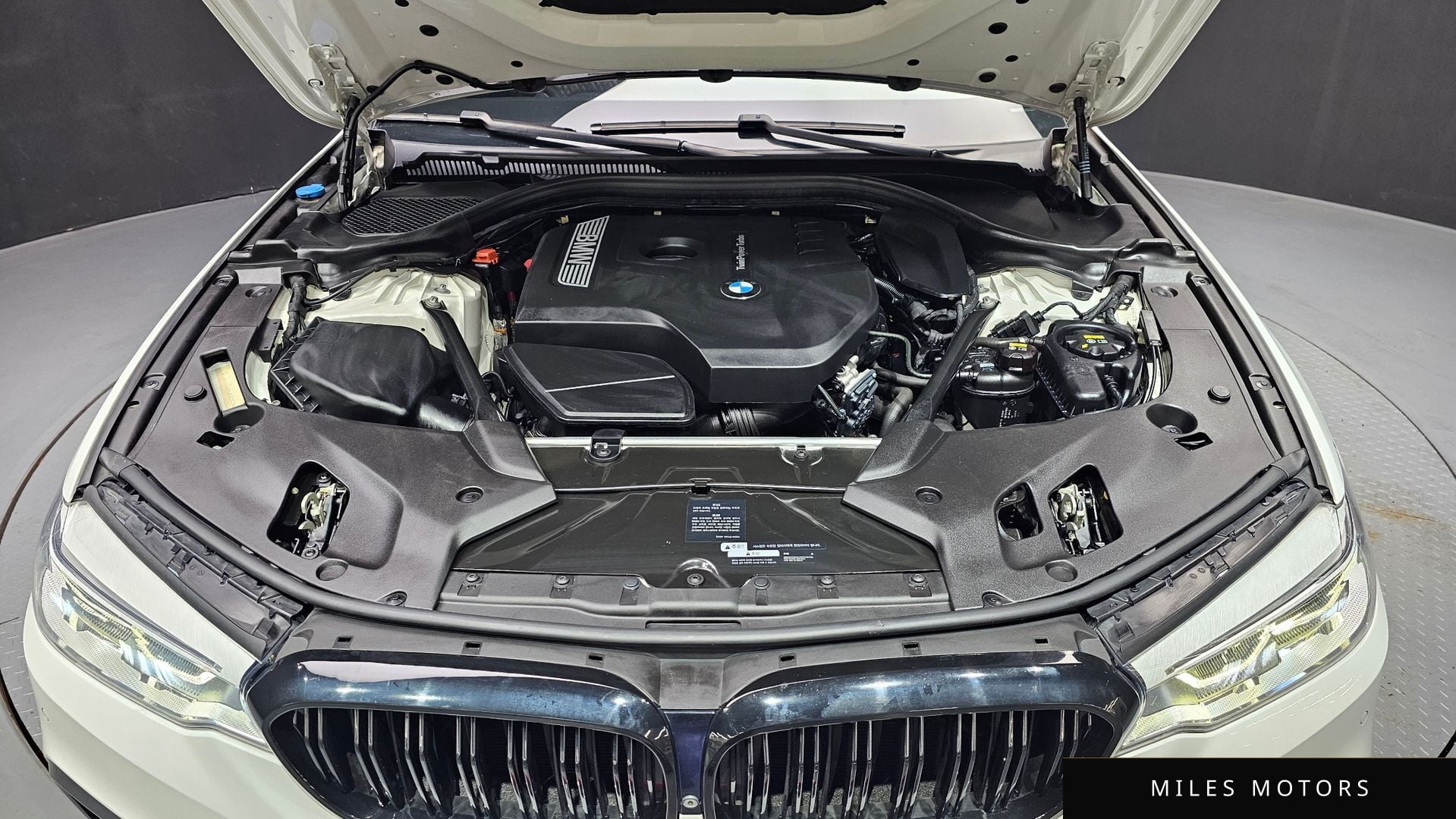 BMW 5 Series (G30) 2018 — миниатюра 6