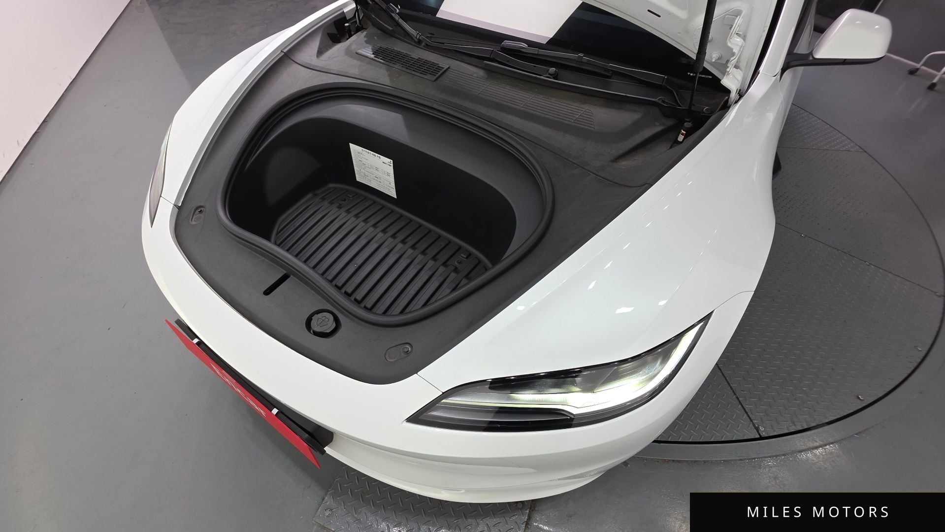 Tesla Model 3 2024 — миниатюра 6