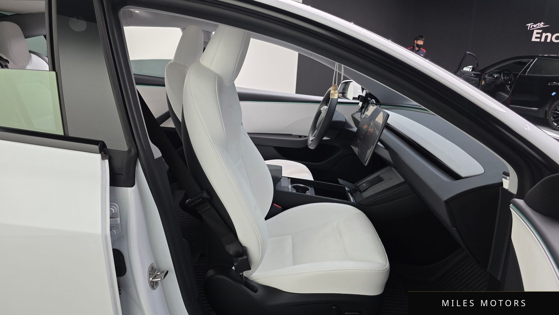 Tesla Model 3 2024 — миниатюра 12