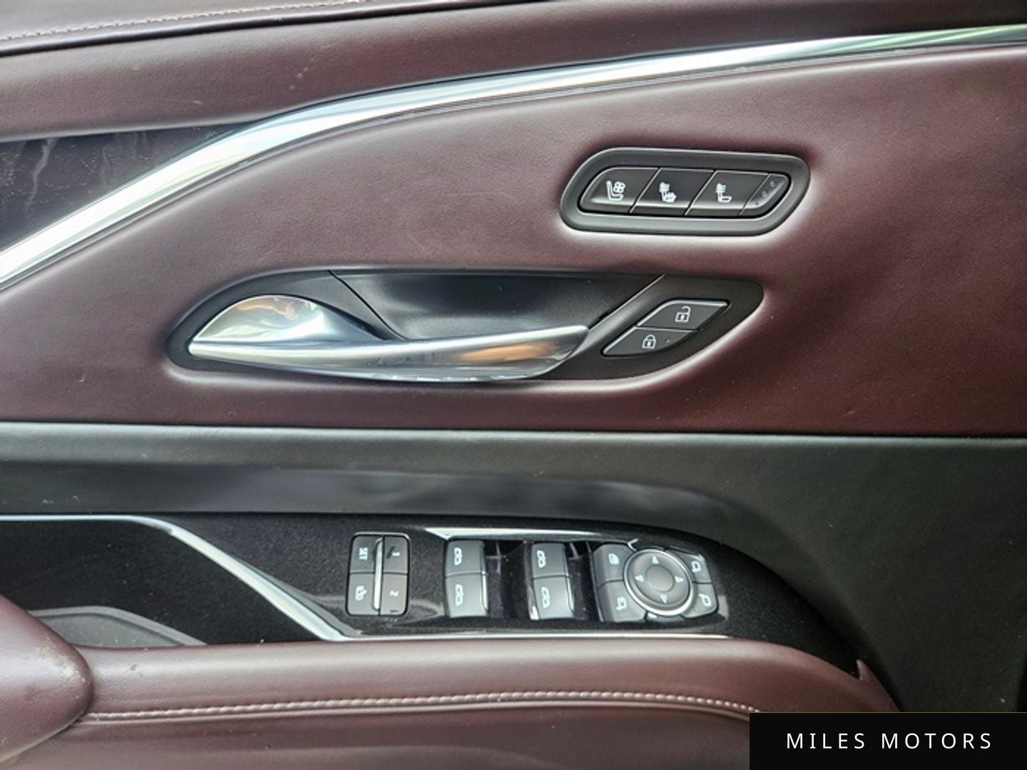 Cadillac Escalade 2021 — миниатюра 6