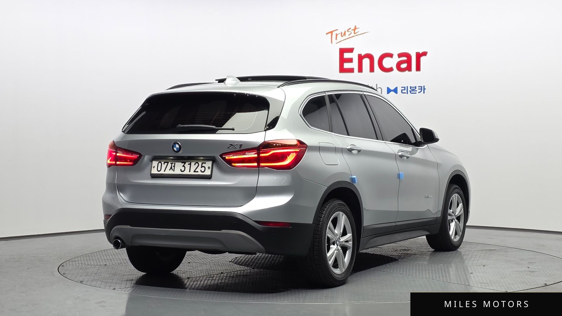 BMW X1 (F48) 2017 — миниатюра 2