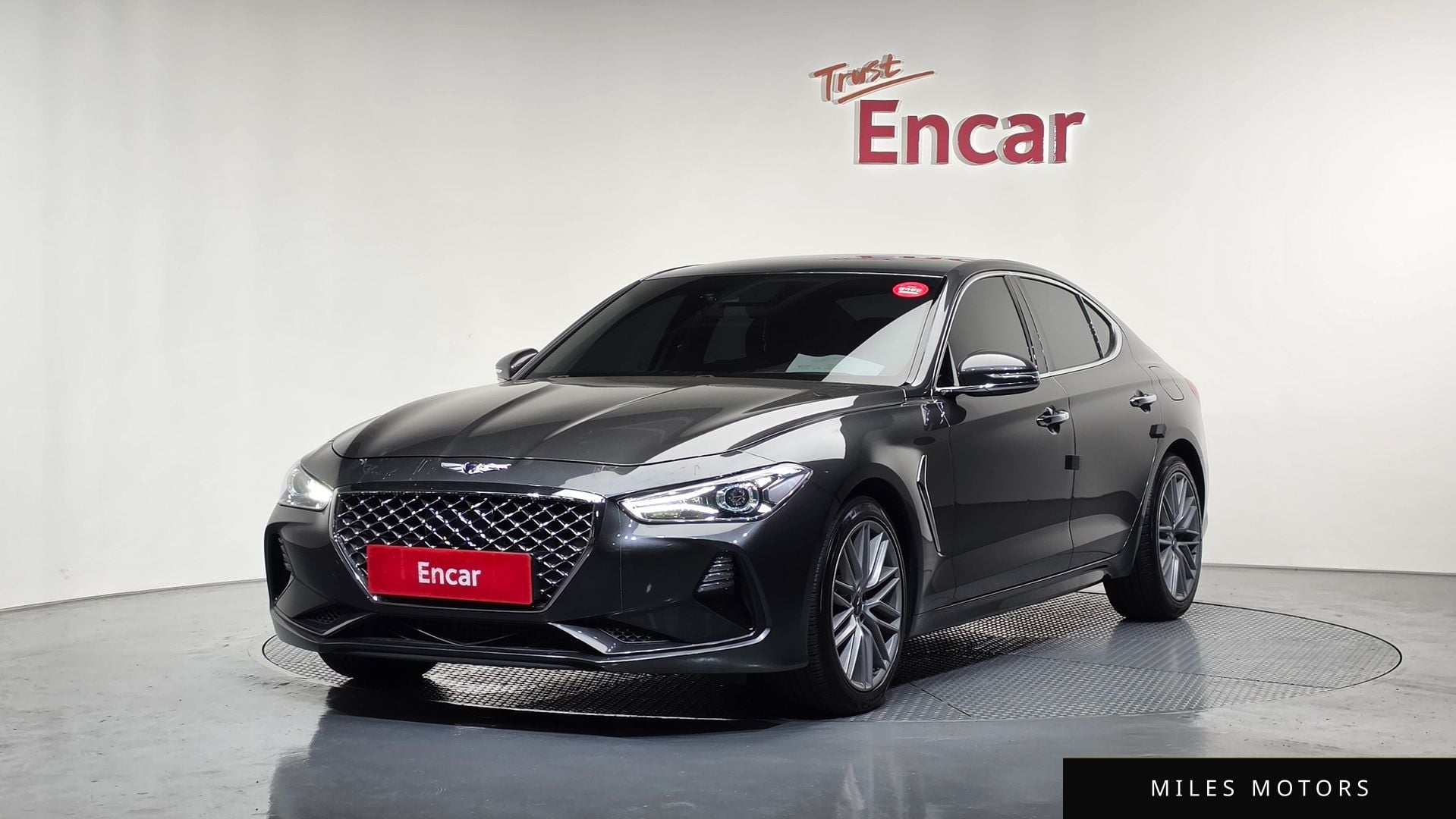 Genesis G70 2019 — фото 1 из 12