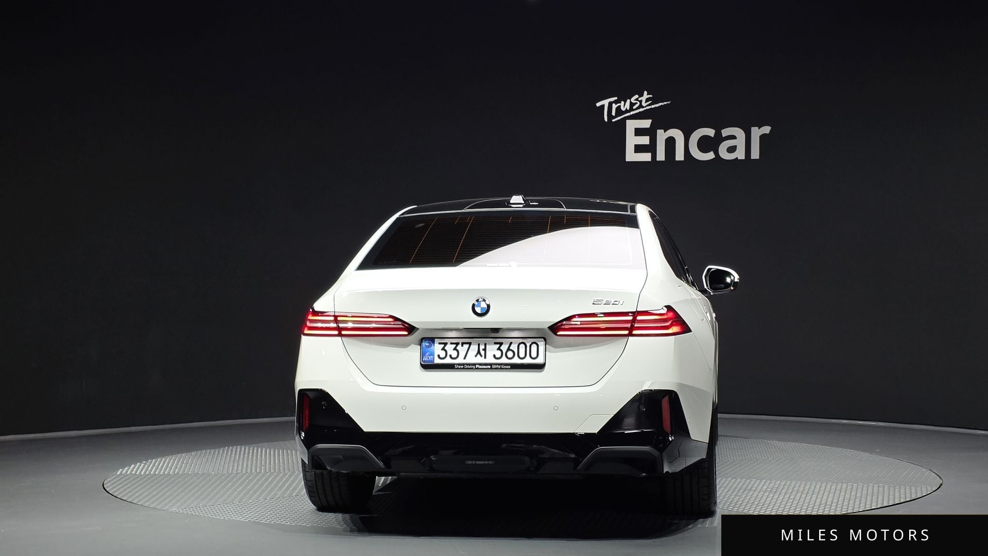 BMW 5 Series (G60) 2025 — миниатюра 4