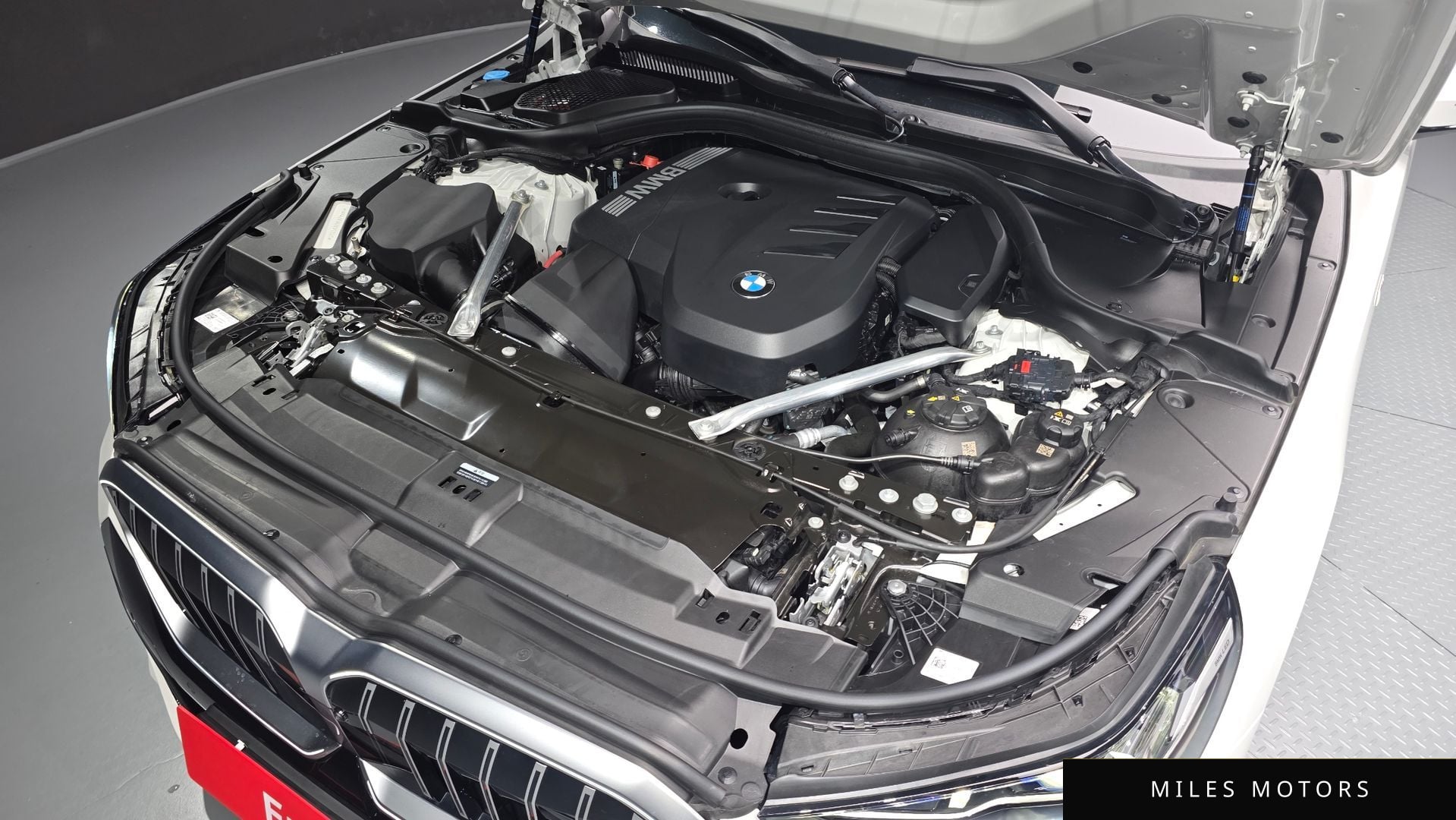 BMW 5 Series (G60) 2025 — миниатюра 6