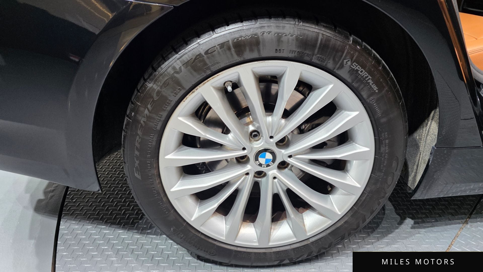 BMW 5 Series (G30) 2022 — миниатюра 5