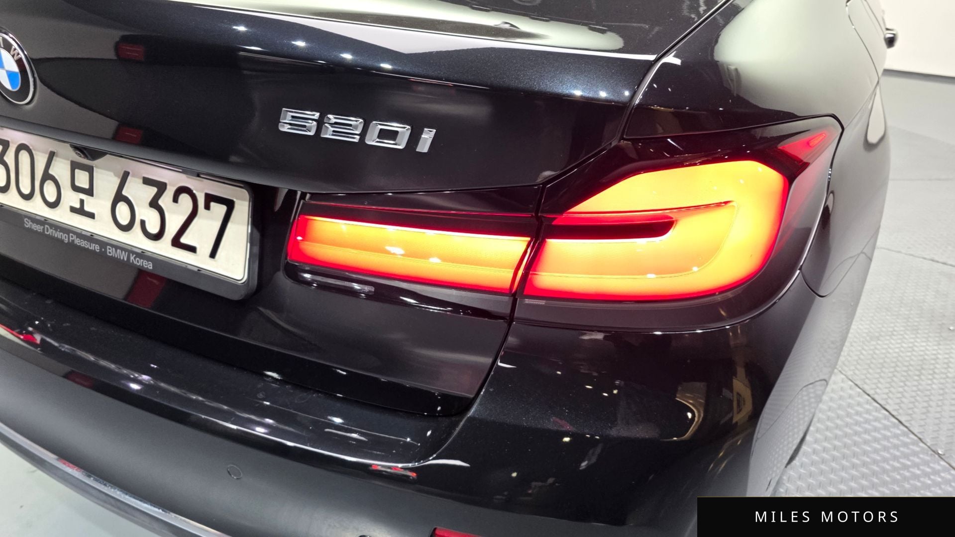 BMW 5 Series (G30) 2022 — миниатюра 9