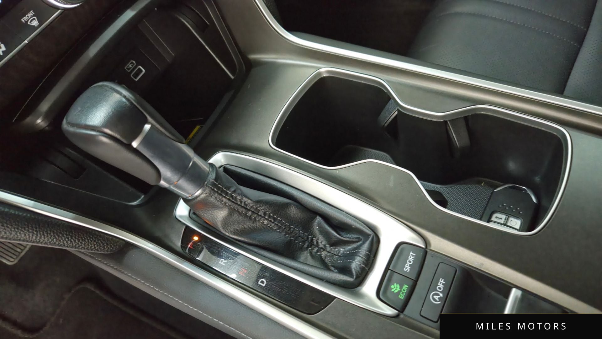 Honda Accord 2022 — миниатюра 8