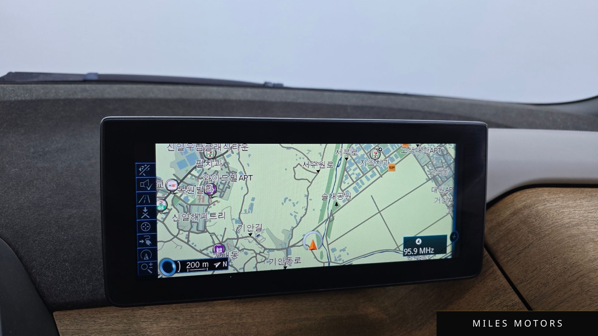 BMW i3 2014 — миниатюра 12