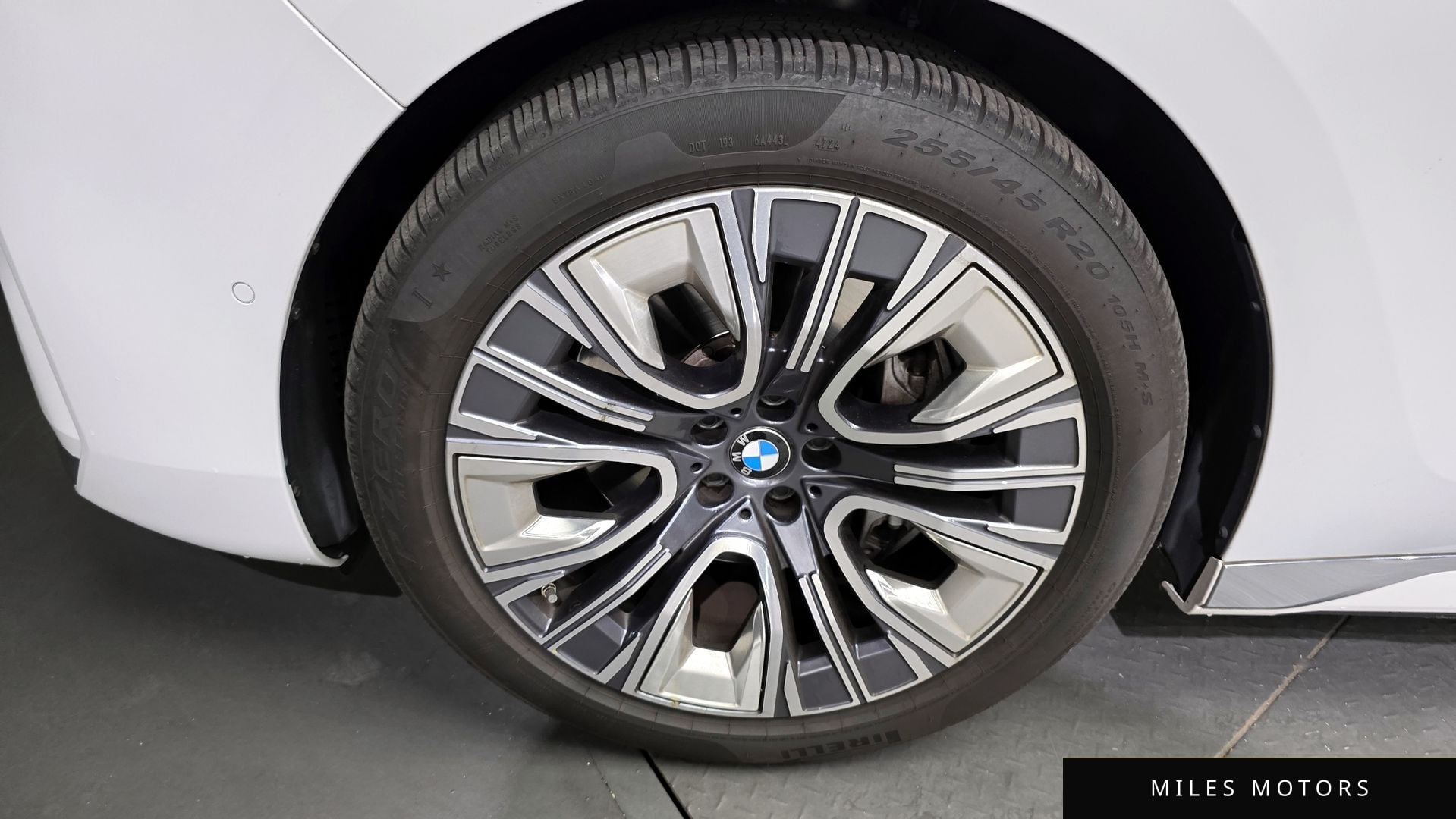 BMW 7 Series (G70) 2023 — миниатюра 5