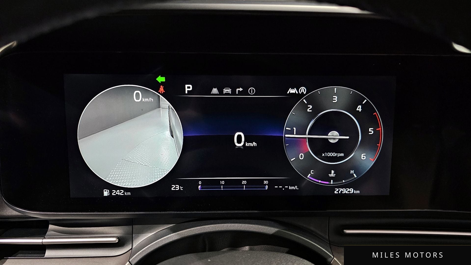 Kia Carnival 2023 — миниатюра 11