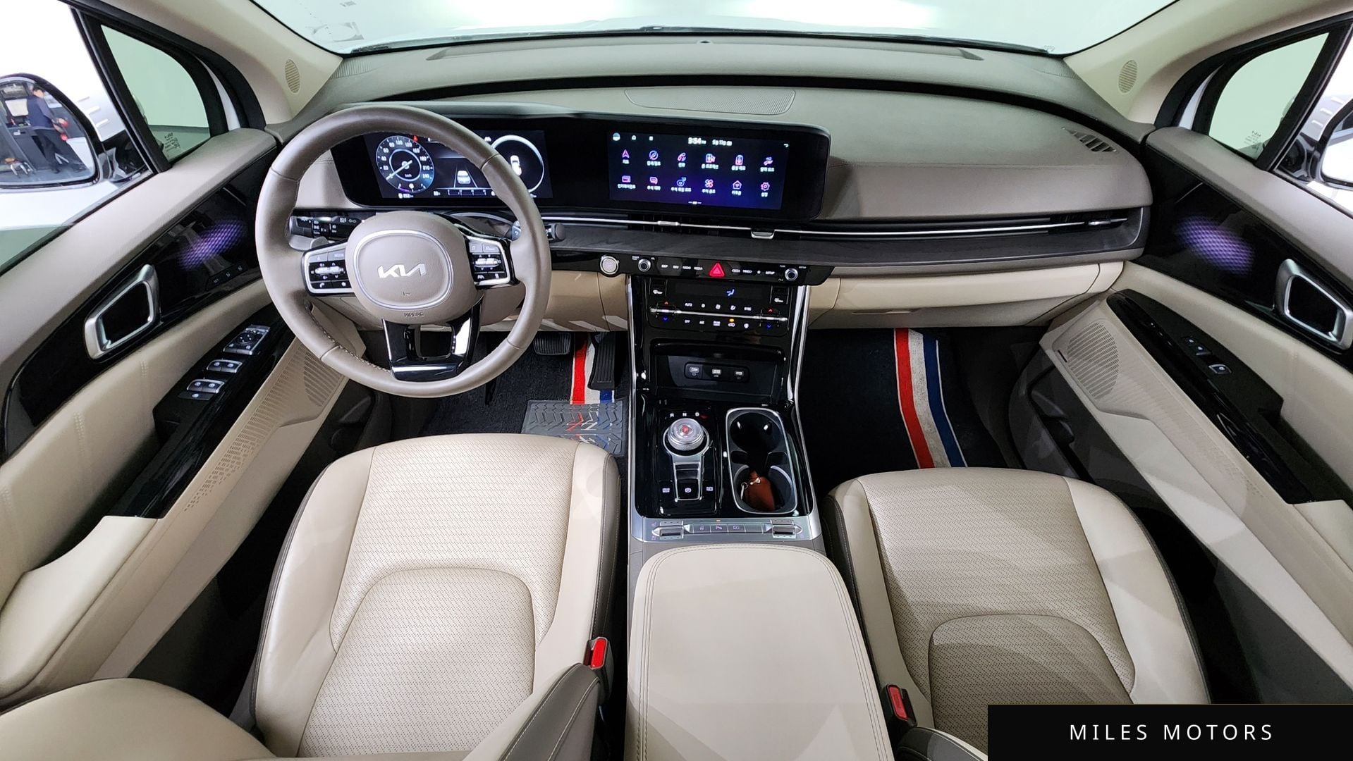 Kia Carnival 2023 — миниатюра 10