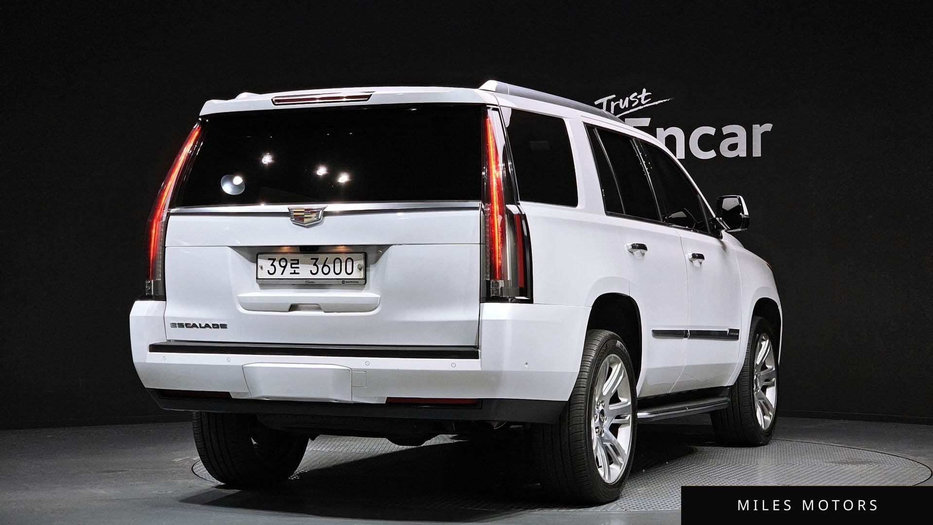 Cadillac Escalade 2018 — миниатюра 2