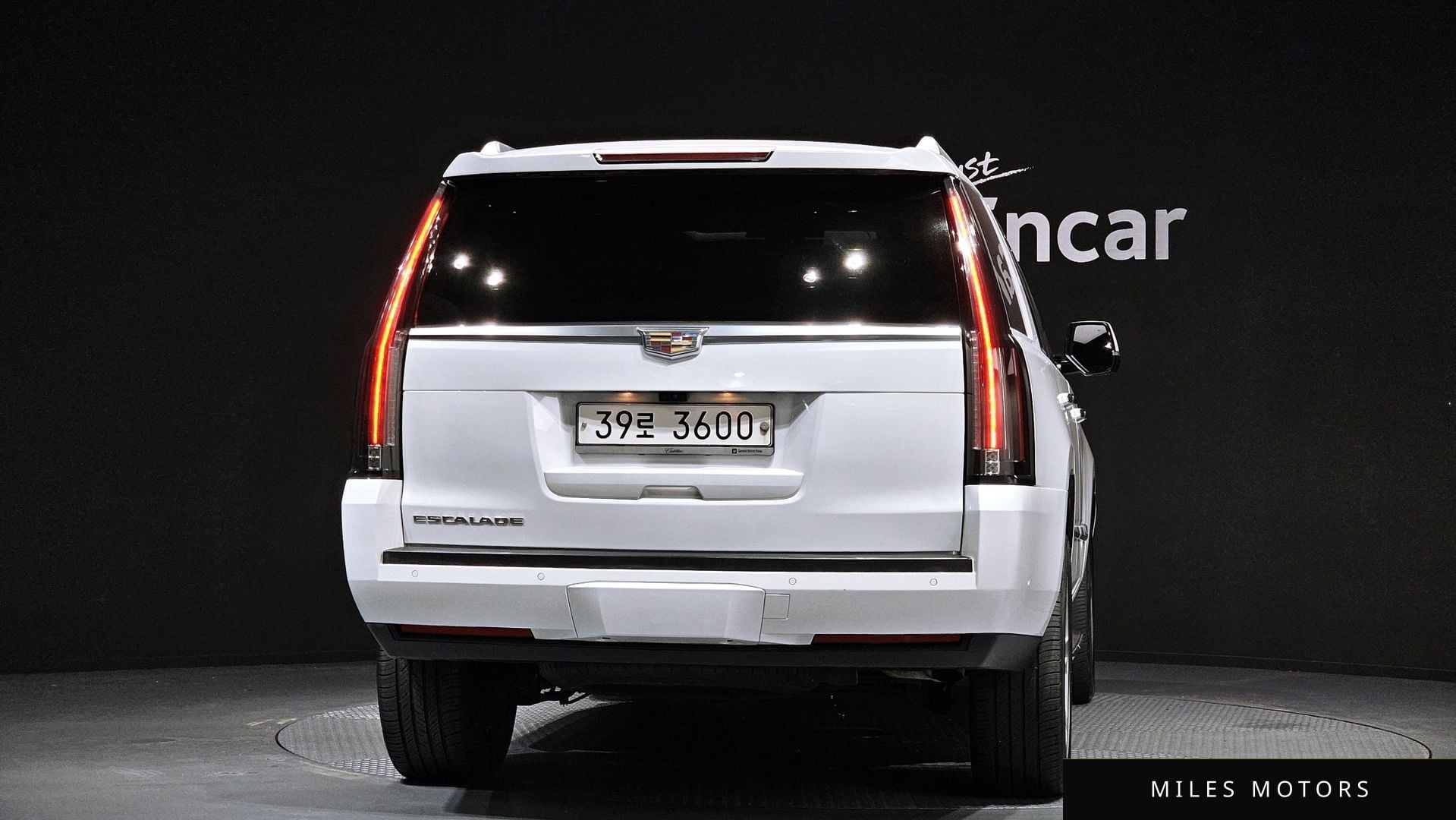 Cadillac Escalade 2018 — миниатюра 4