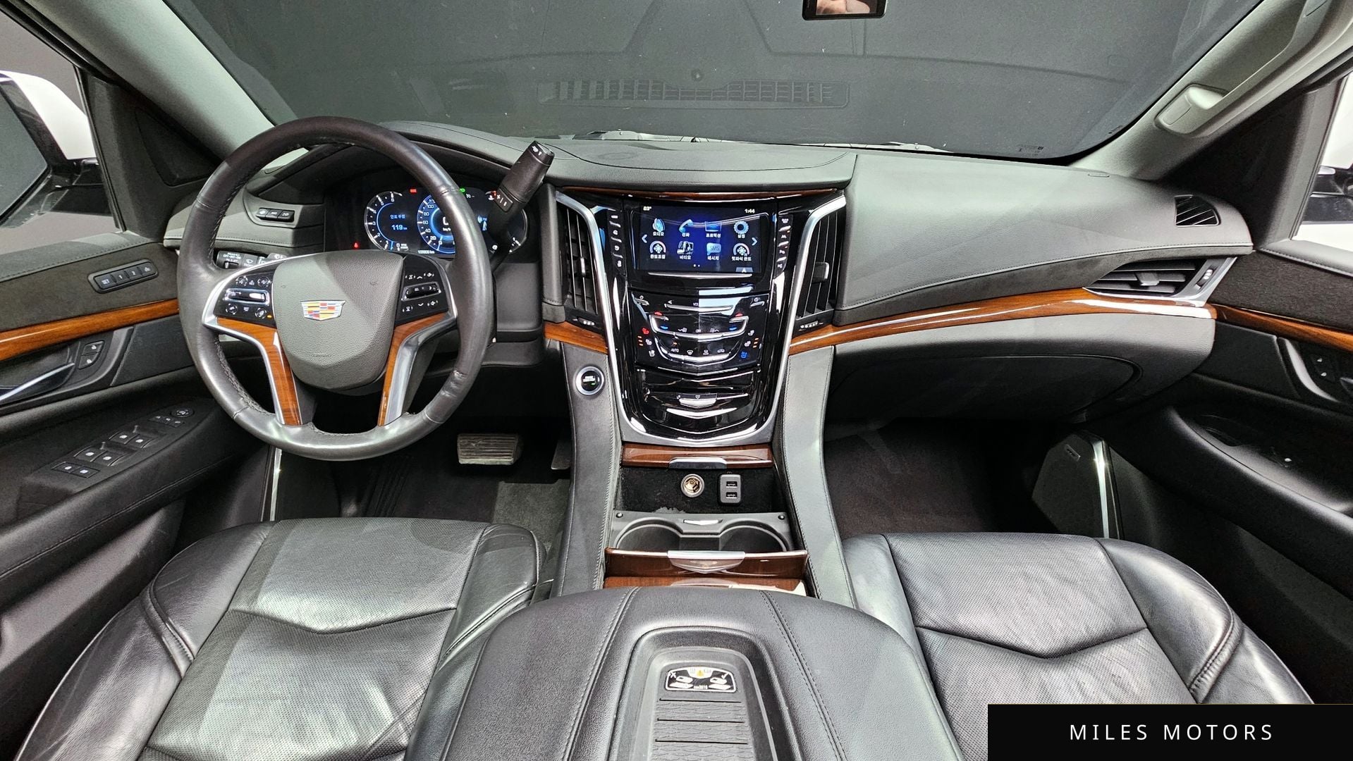 Cadillac Escalade 2018 — миниатюра 7